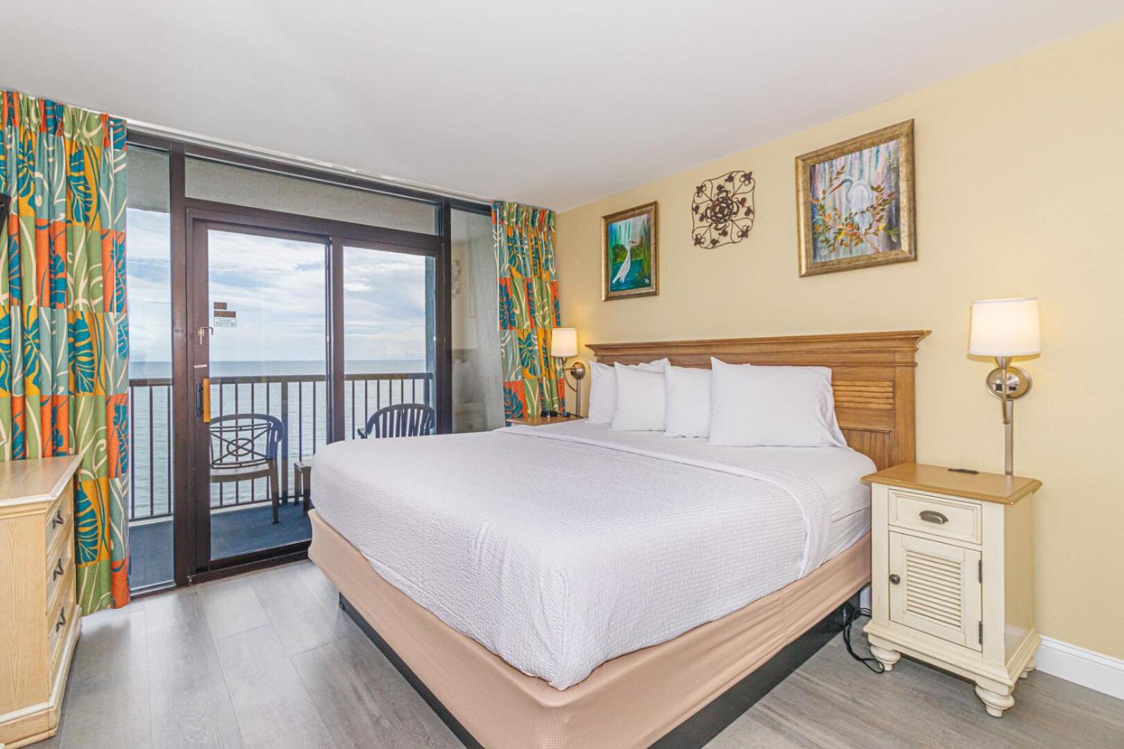 Oceanfront 3 Bedroom Condo! Sleeps 10 Guests! Compass Cove Mariner Tower 1216 * Myrtle Beach