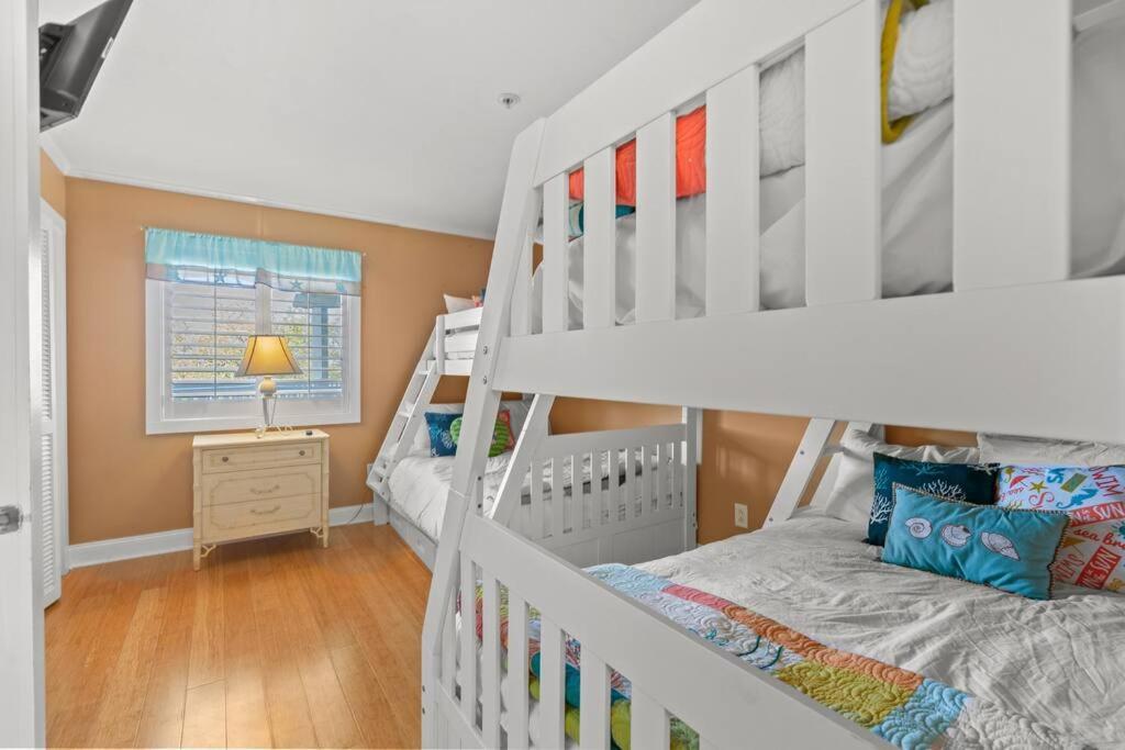 Off-season Rates! Indoor Pool And Hot Tub Apartment *