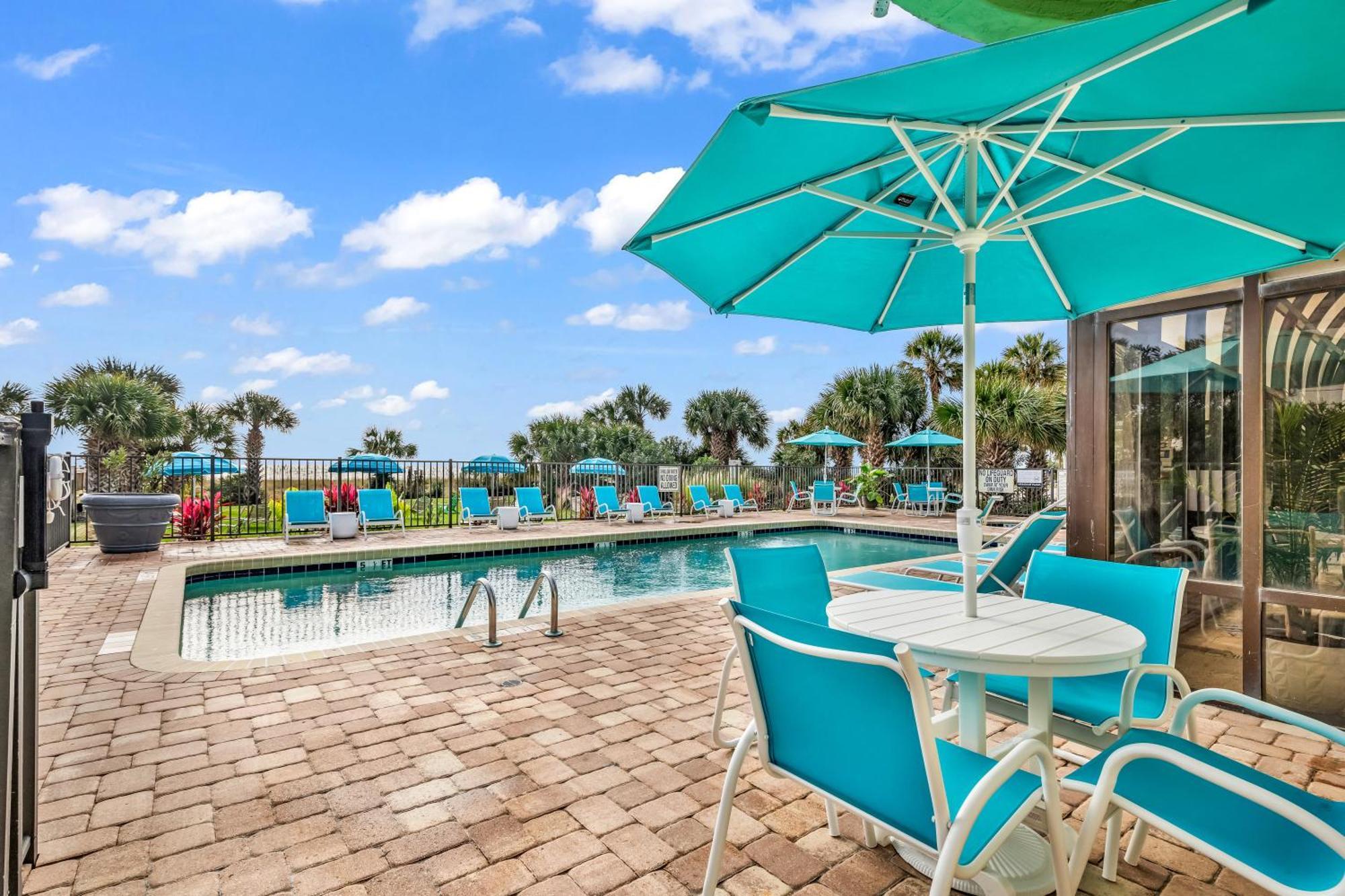 Ocean View Double Suite! Sleeps 4 Meridian Plaza 705