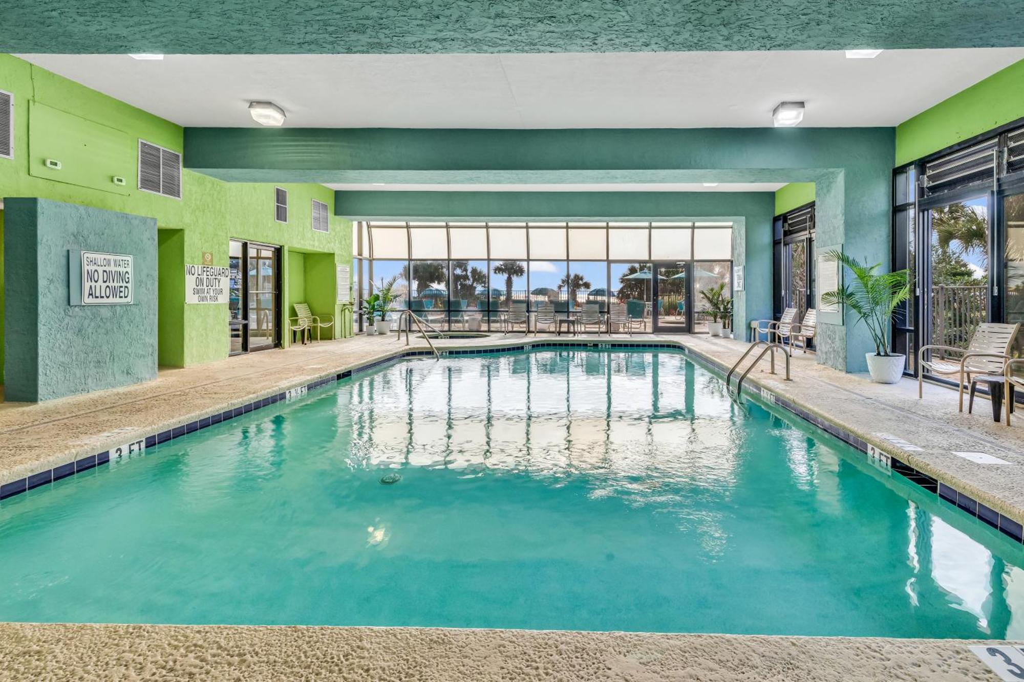 Chalet Ocean View Double Suite! Sleeps 4 Meridian Plaza 705