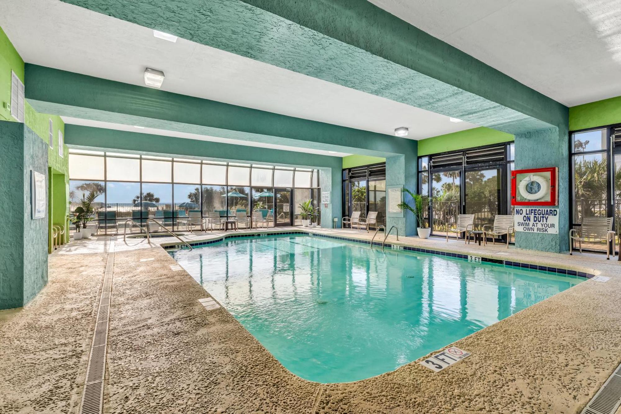 Ocean View Double Suite! Sleeps 4 Meridian Plaza 705 Chalet *