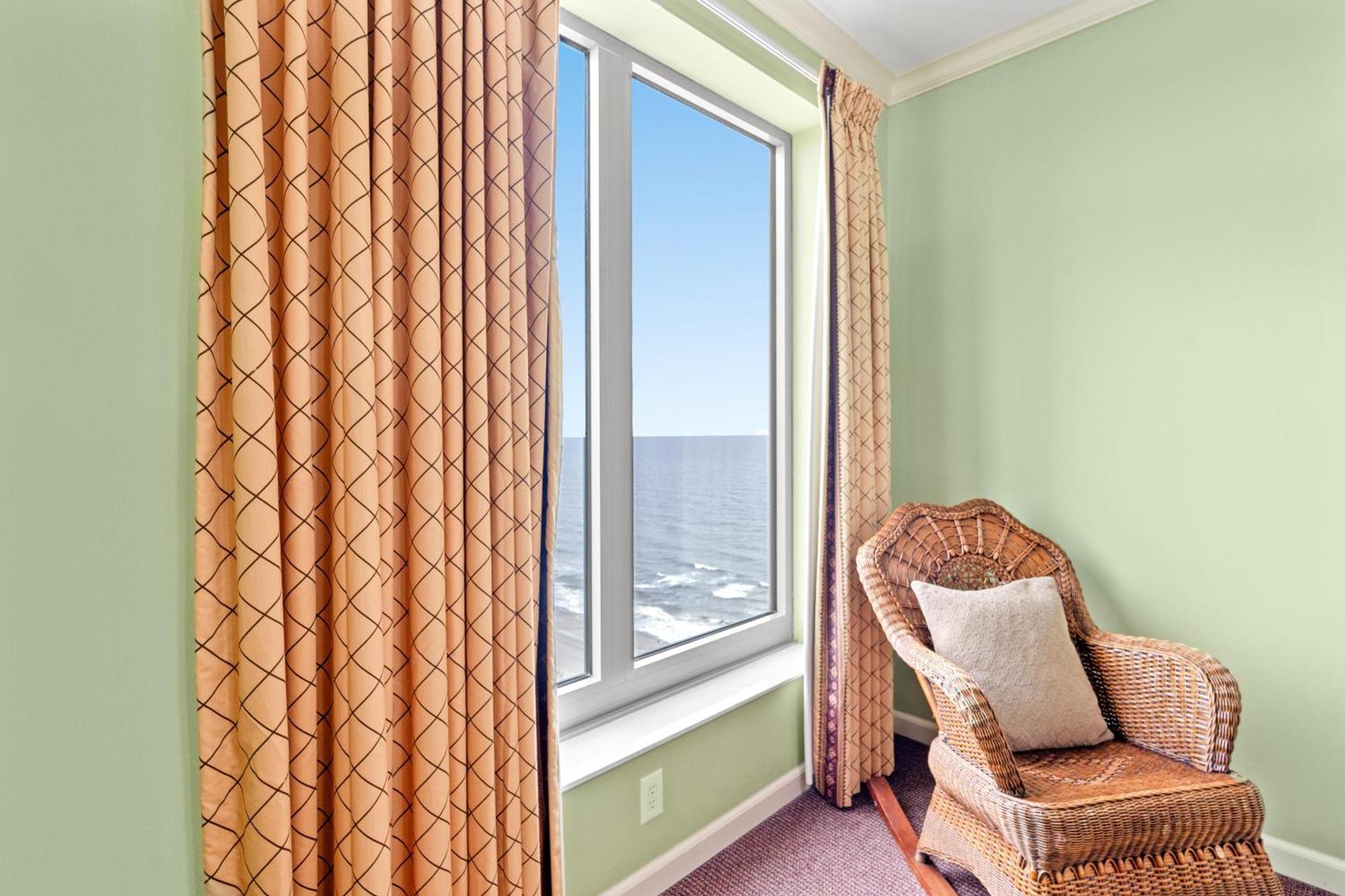 Margate #2207 - Samy's