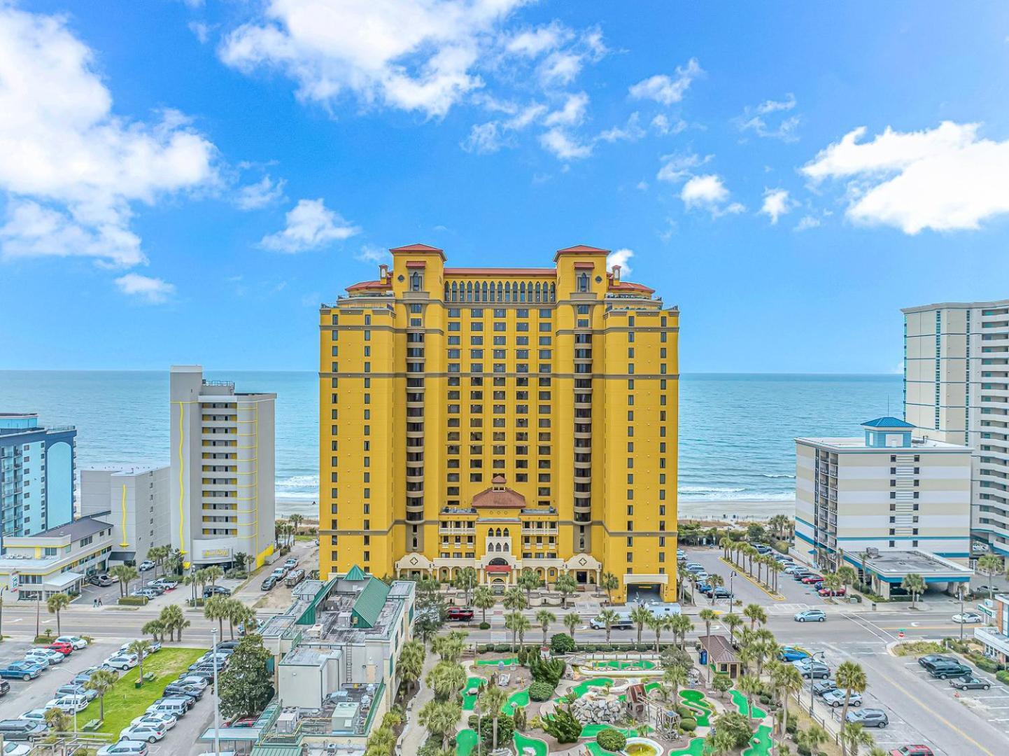Holiday home Stunning And Spacious 3 Bedroom Condo-immaculate Oceanfront Views! Anderson 211 *