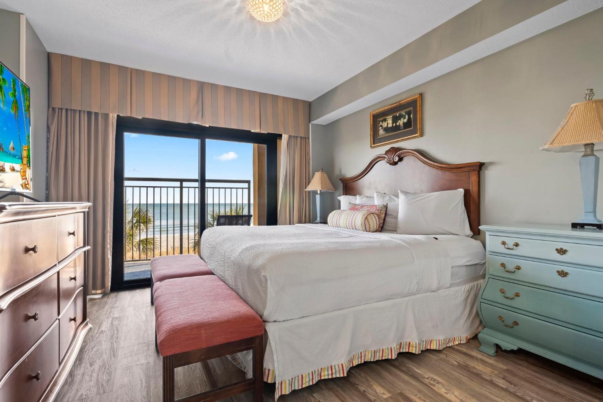 Stunning And Spacious 3 Bedroom Condo-immaculate Oceanfront Views! Anderson 211 Holiday home