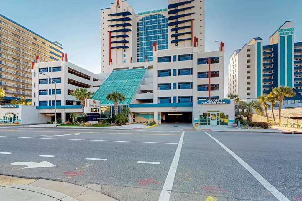 Apartment Stunning Oceanfront Spacious