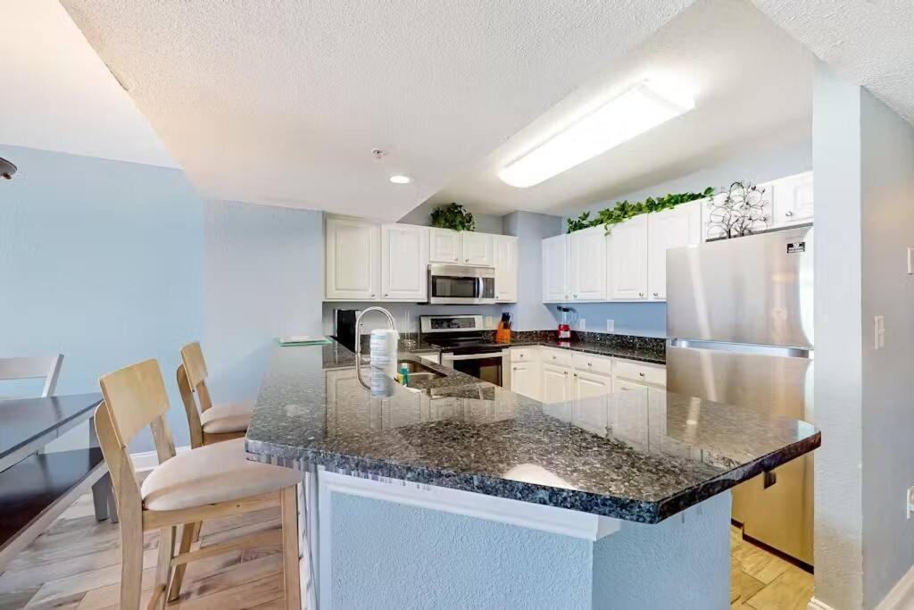 Stunning Oceanfront Spacious Myrtle Beach