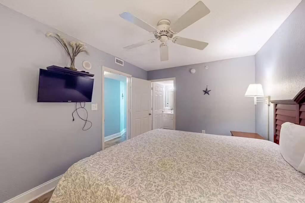 Stunning Oceanfront Spacious Apartment