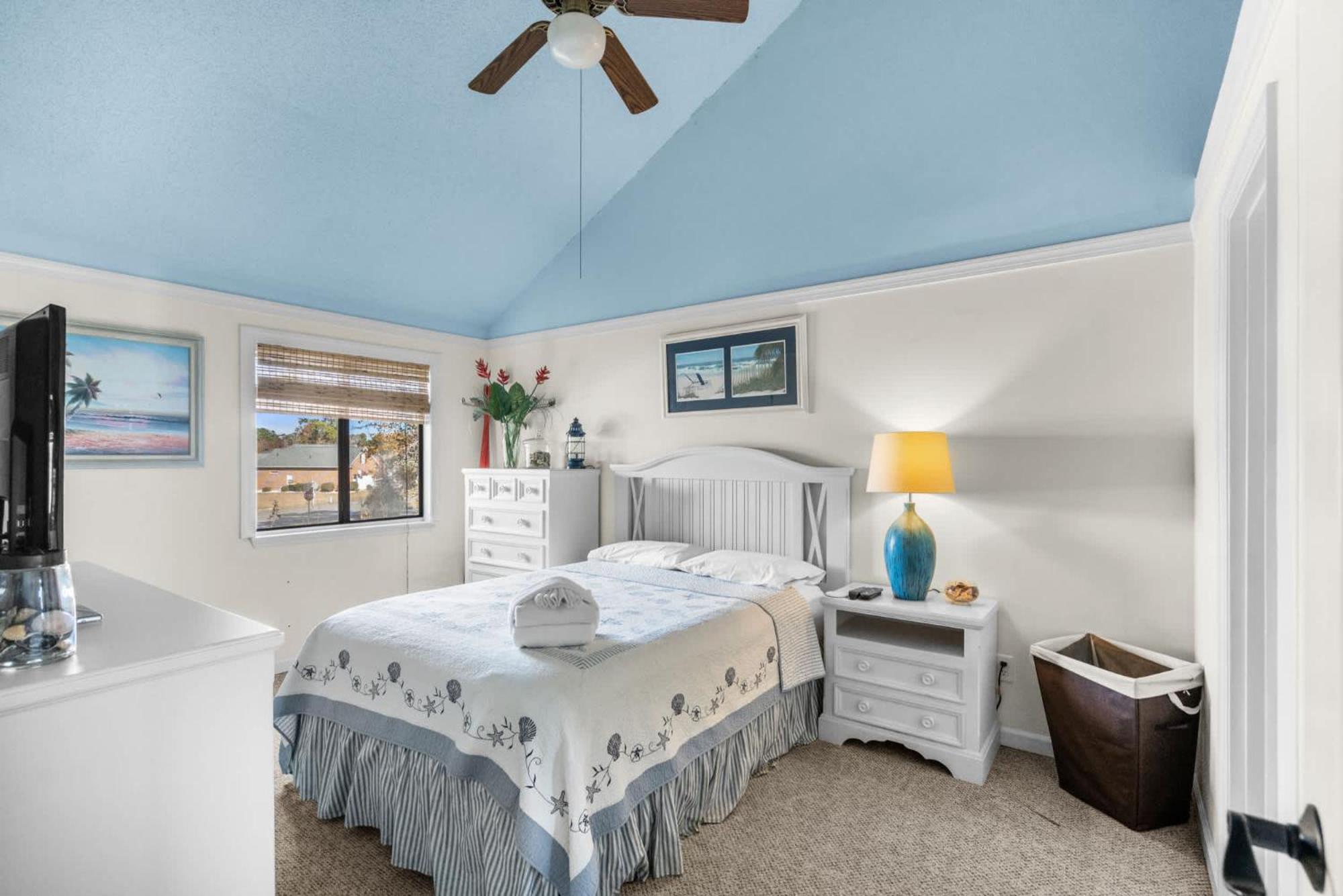 Golf Colony Unit 32j *