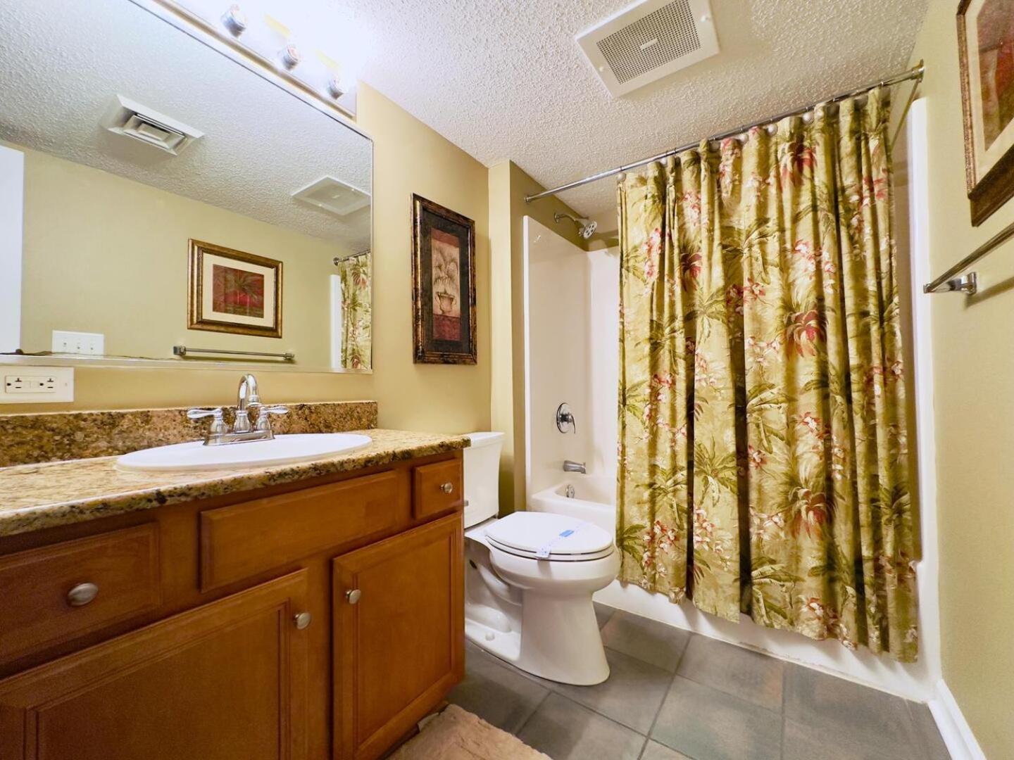 Apartment Crescent Shores N 504