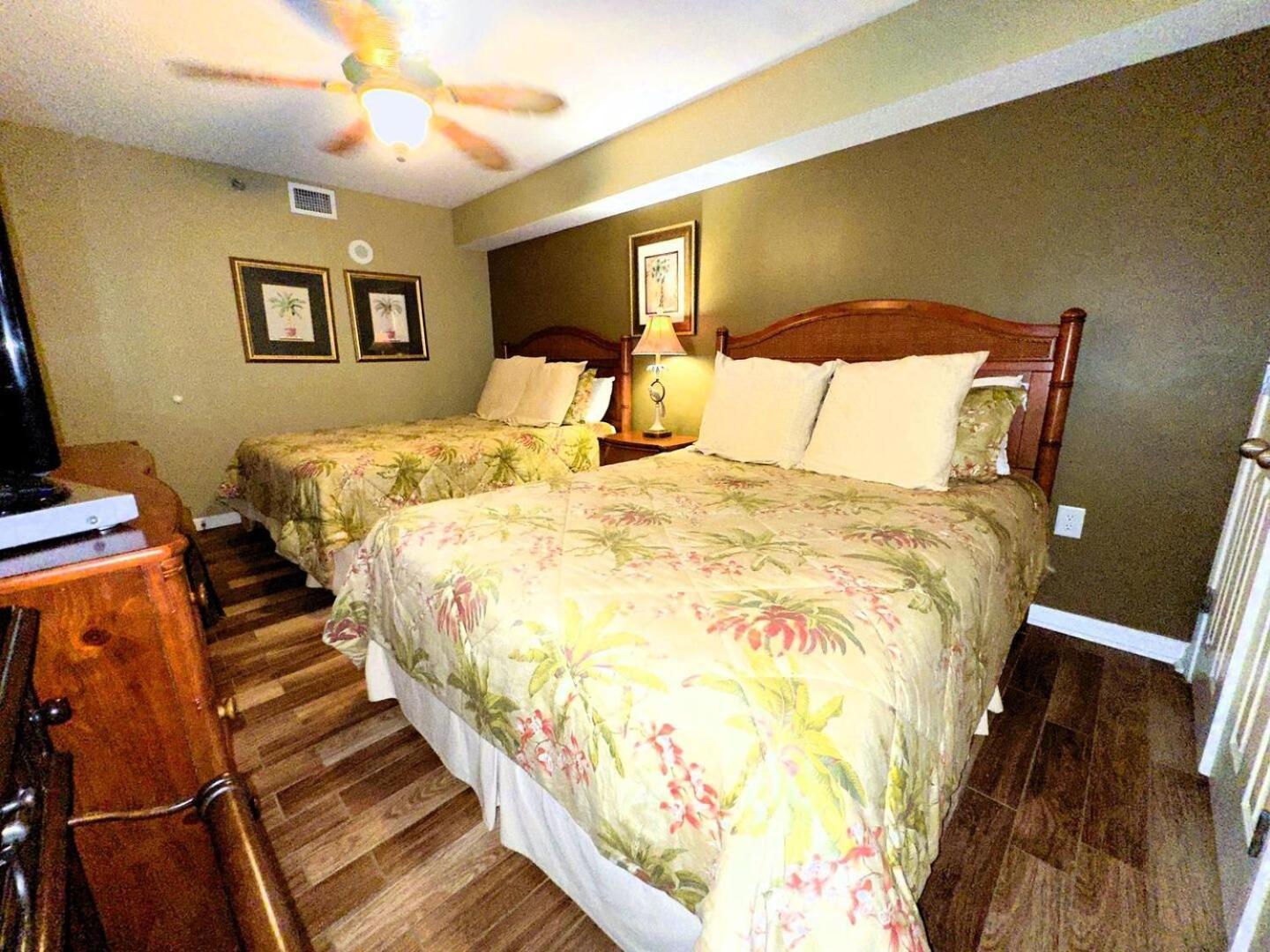 Crescent Shores N 504 Apartment *
