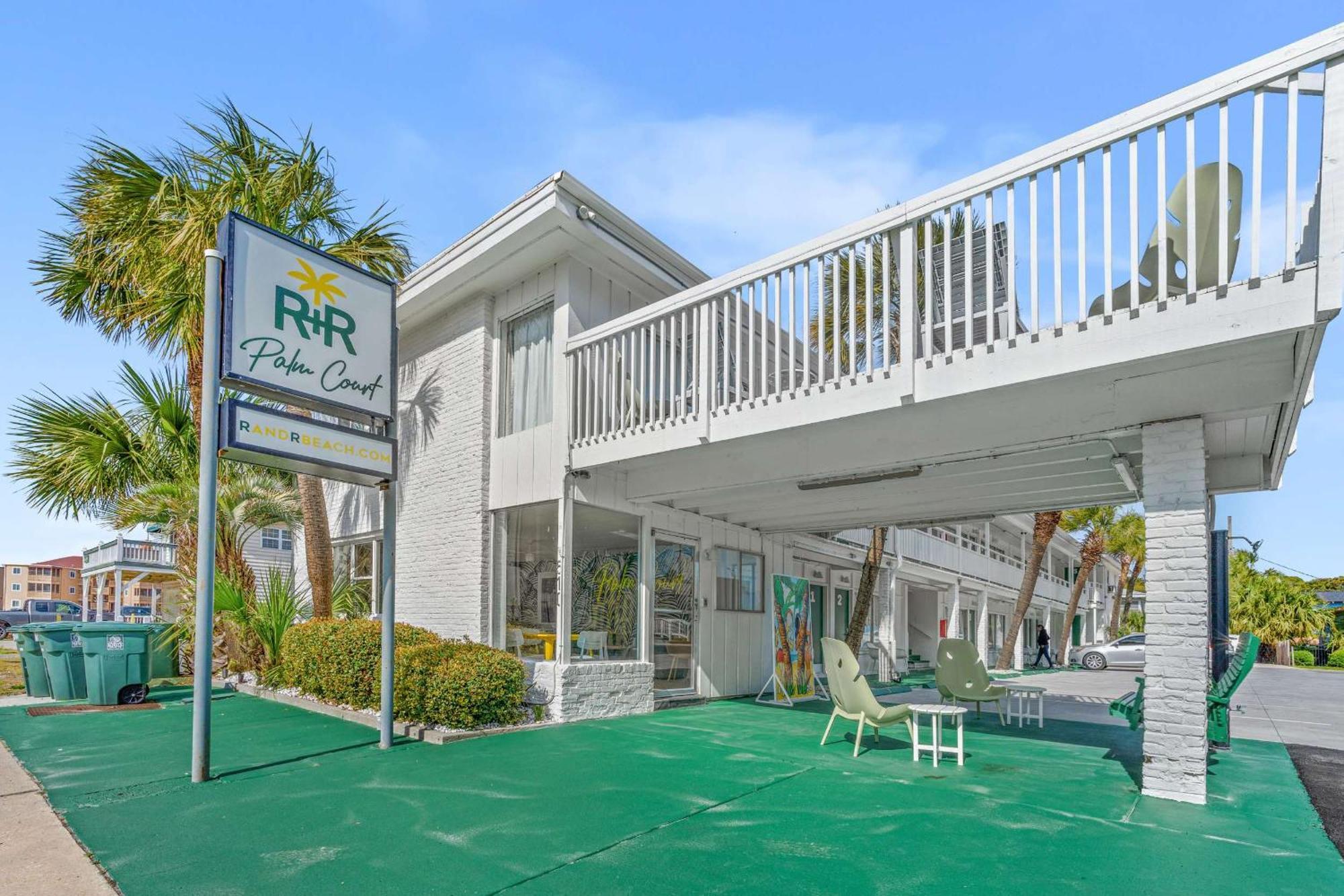 Bright Beachside Walk To Main St Apartment Myrtle Beach