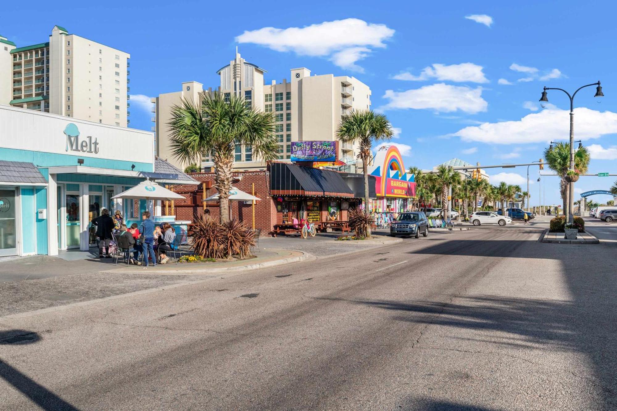 Bright Beachside Walk To Main St Myrtle Beach