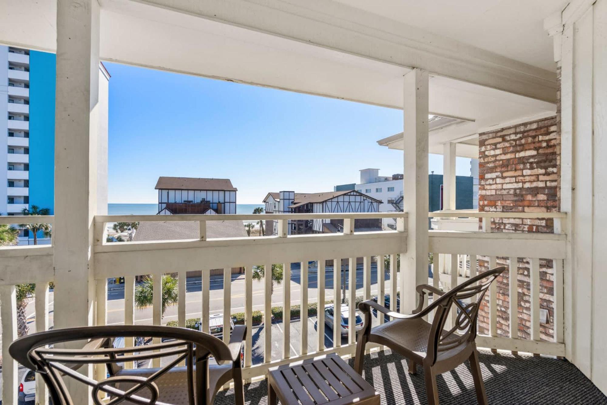 Ocean Views Giant Hot Tub And Pool