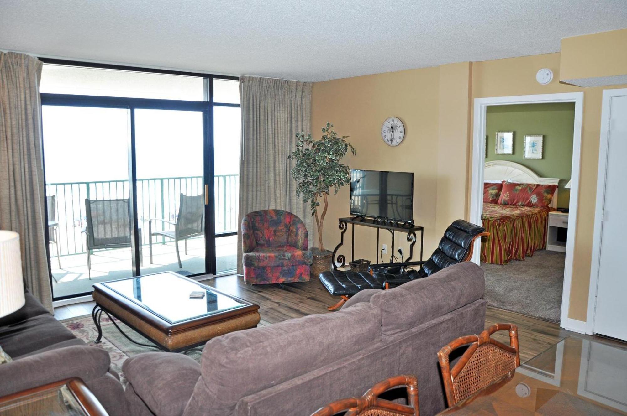 Oceanfront 305, Enjoy, Shop, Walk To Bars, Main Street * Myrtle Beach