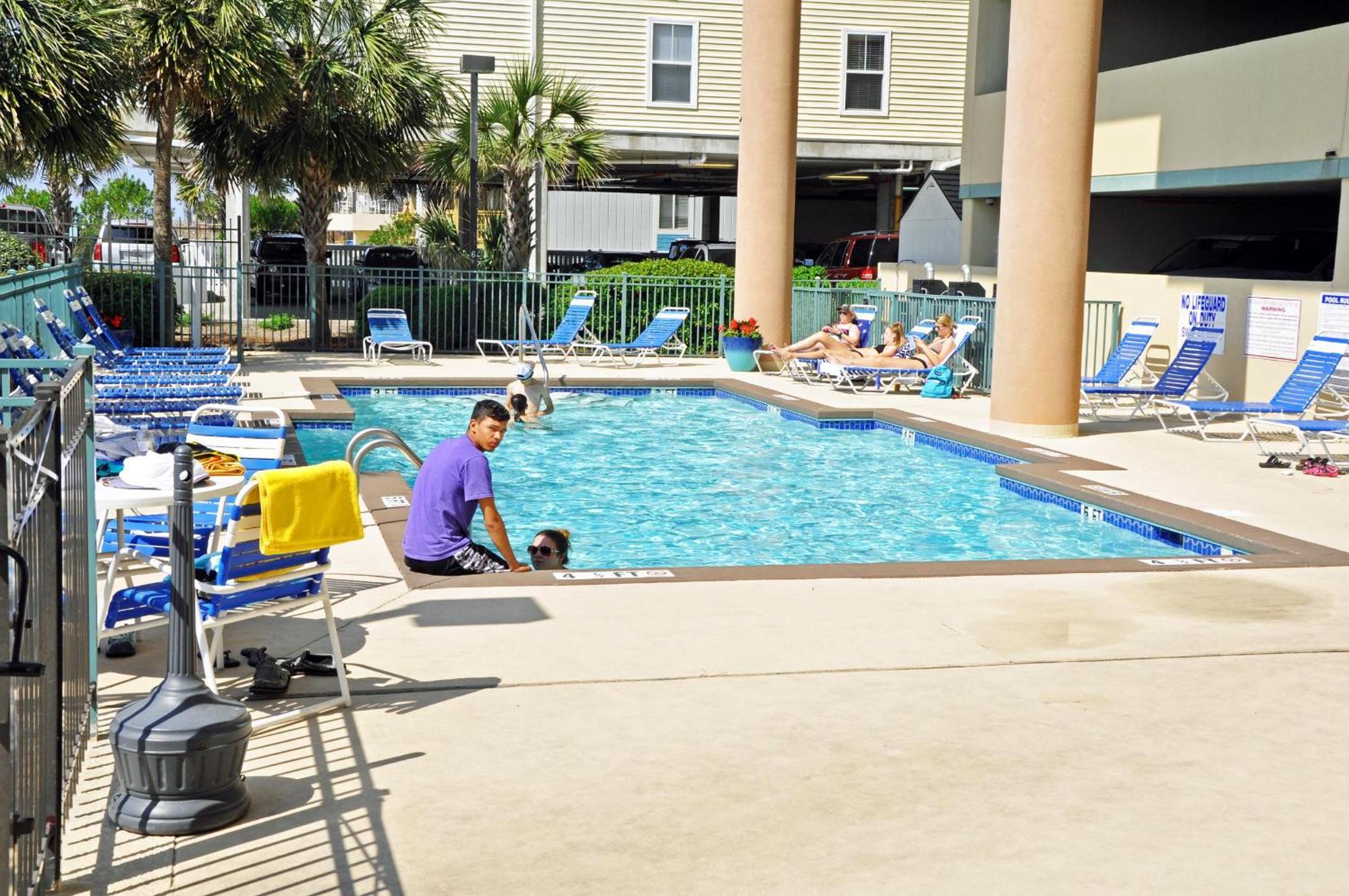 Oceanfront 305, Enjoy, Shop, Walk To Bars, Main Street *