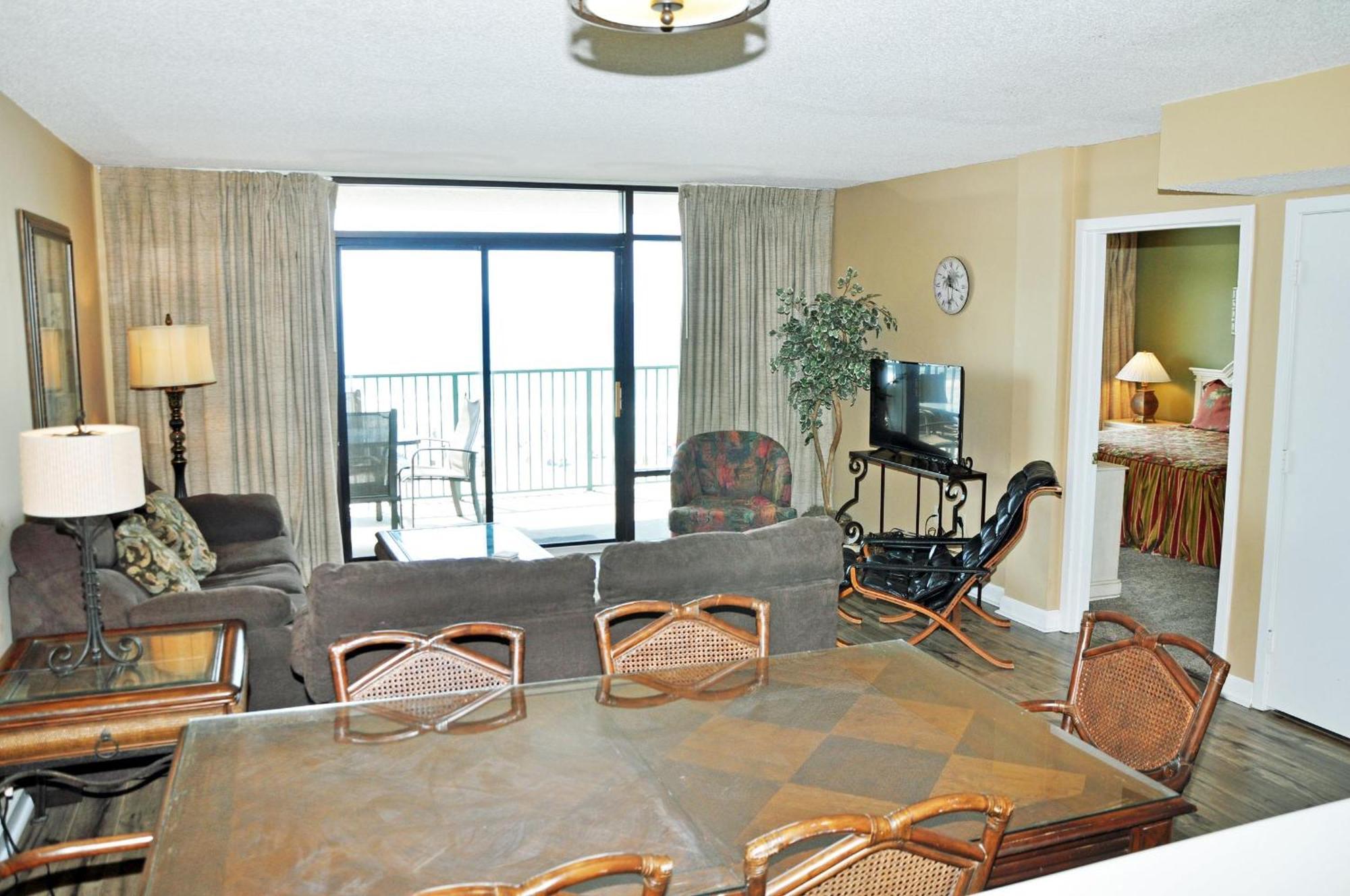 Oceanfront 305, Enjoy, Shop, Walk To Bars, Main Street