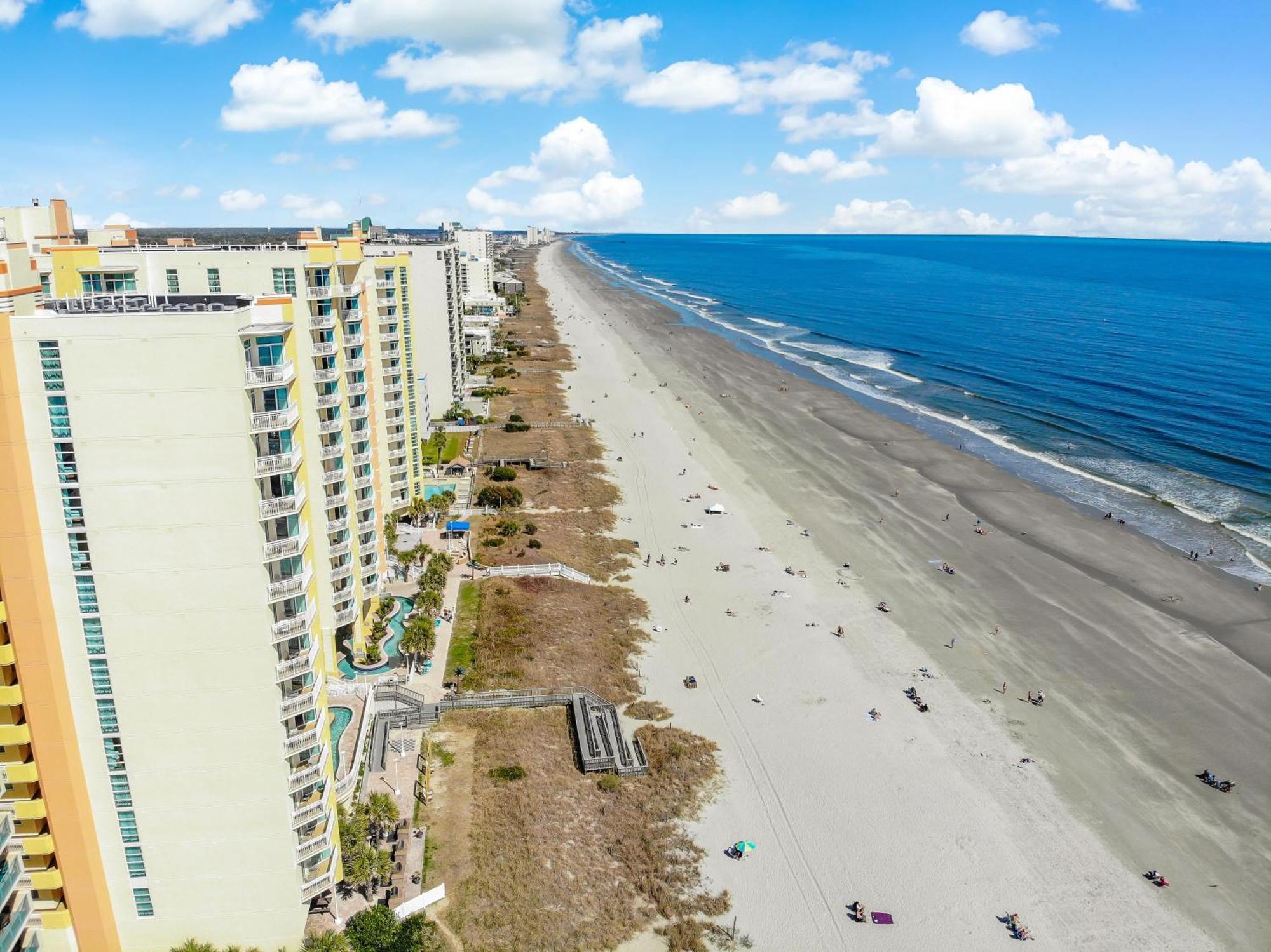 Apartment Oceanfront 305, Enjoy, Shop, Walk To Bars, Main Street *