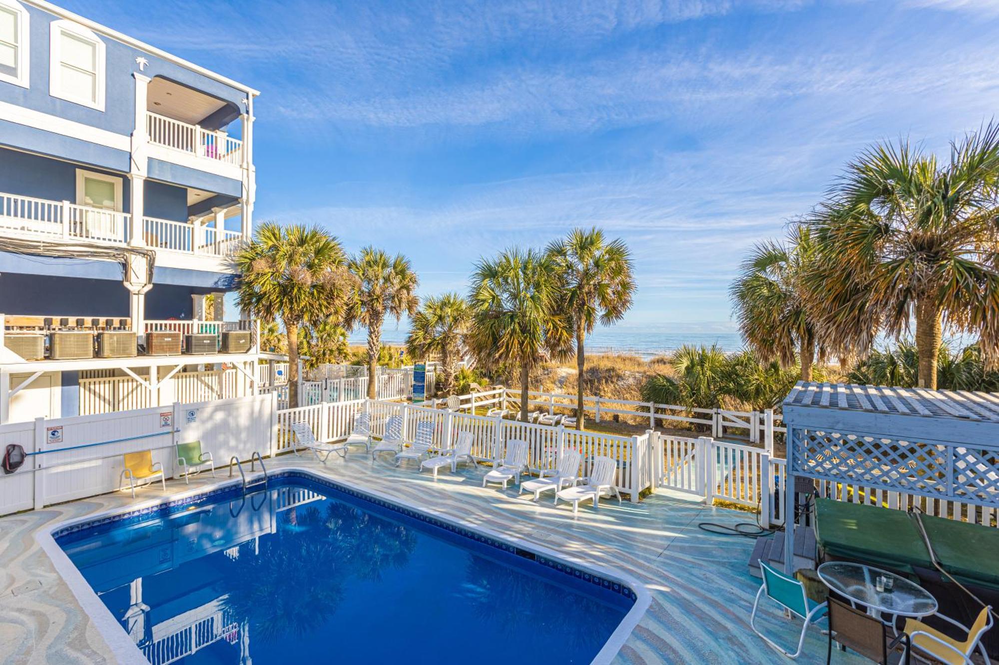 Lavish Accessible, On Ocean, 4 King Beds, Huge Private Pool, Yard, Spa, Patio, Bbq, & Game Tables Holiday home Myrtle Beach