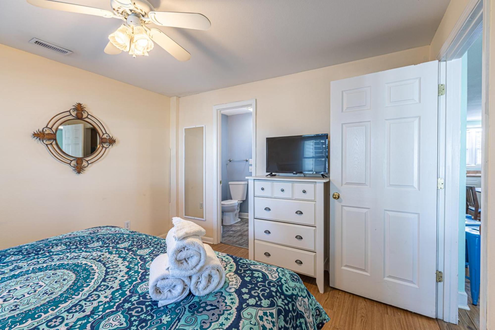 Lavish Accessible, On Ocean, 4 King Beds, Huge Private Pool, Yard, Spa, Patio, Bbq, & Game Tables *