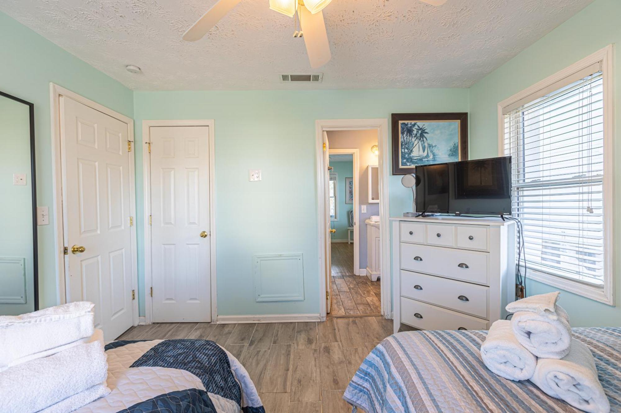 Lavish Accessible, On Ocean, 4 King Beds, Huge Private Pool, Yard, Spa, Patio, Bbq, & Game Tables *