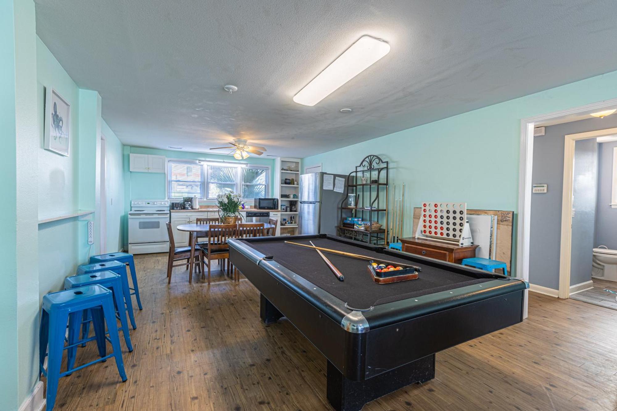 Lavish Accessible, On Ocean, 4 King Beds, Huge Private Pool, Yard, Spa, Patio, Bbq, & Game Tables *