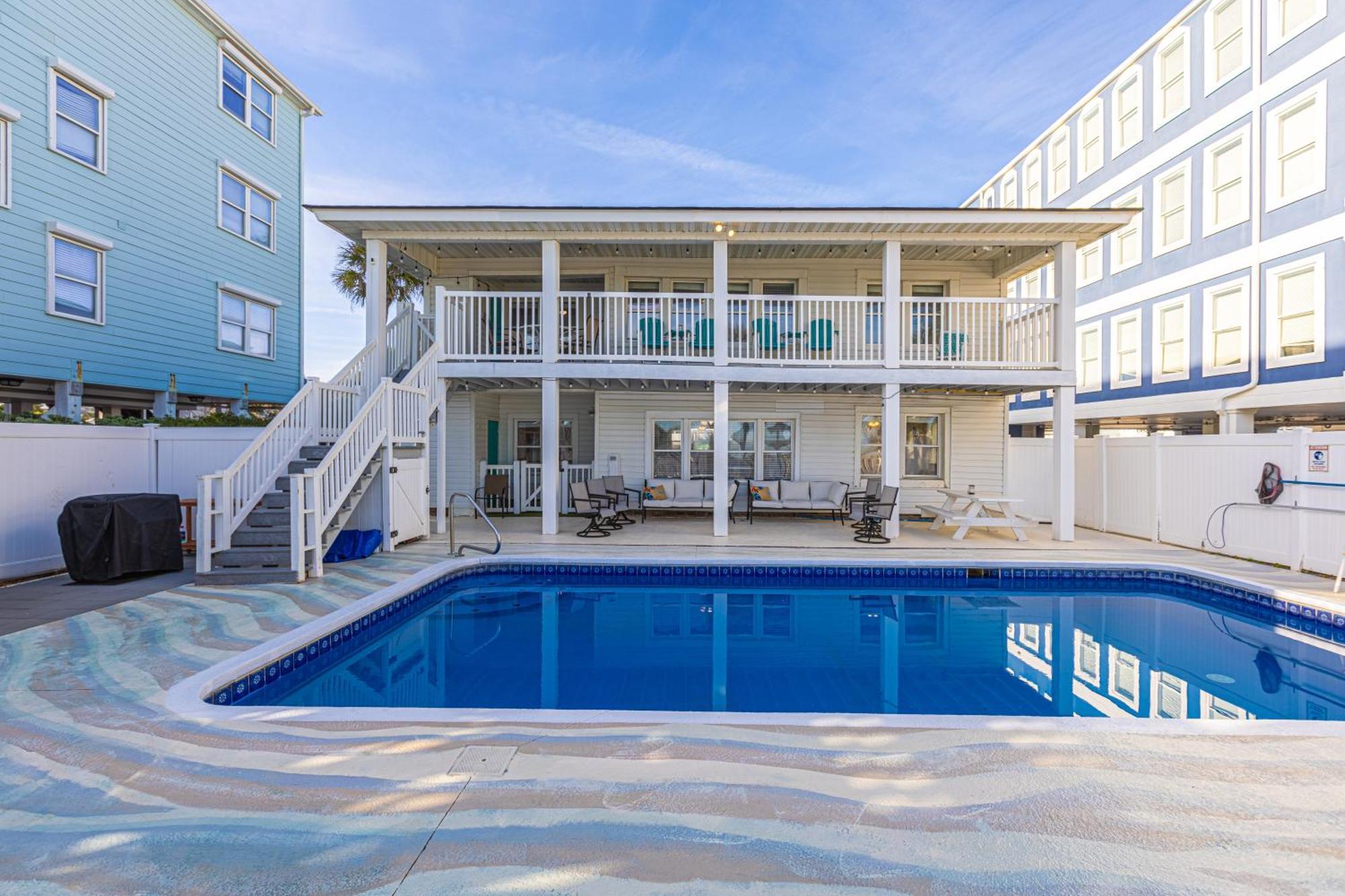 Lavish Accessible, On Ocean, 4 King Beds, Huge Private Pool, Yard, Spa, Patio, Bbq, & Game Tables Holiday home Myrtle Beach