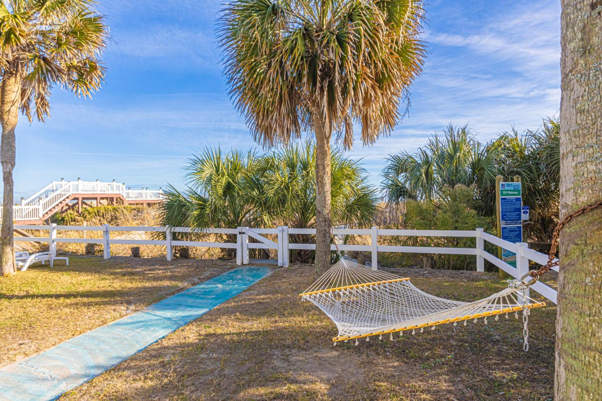 Lavish Accessible, On Ocean, 4 King Beds, Huge Private Pool, Yard, Spa, Patio, Bbq, & Game Tables Holiday home Myrtle Beach