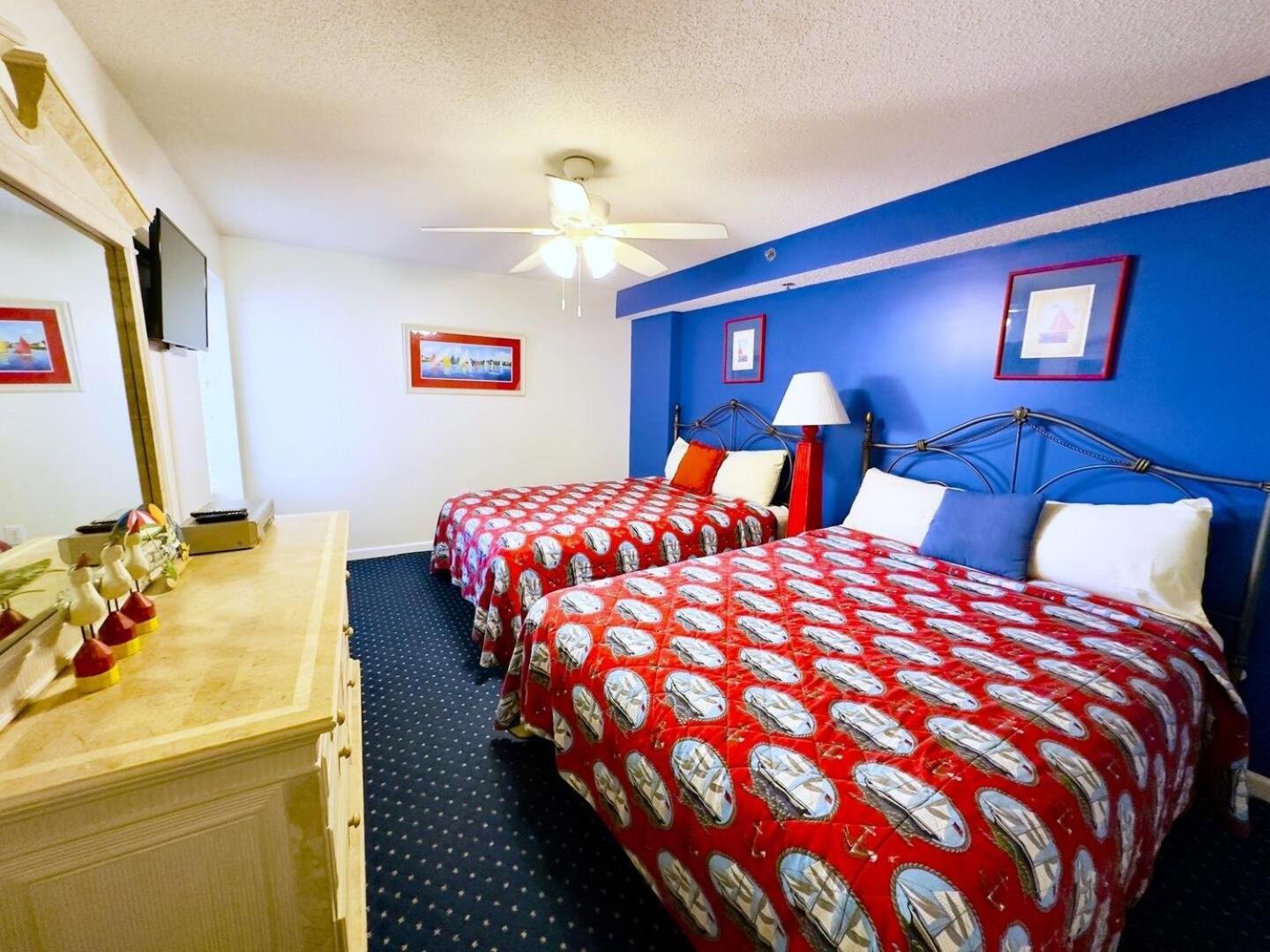 Crescent Shores S 210