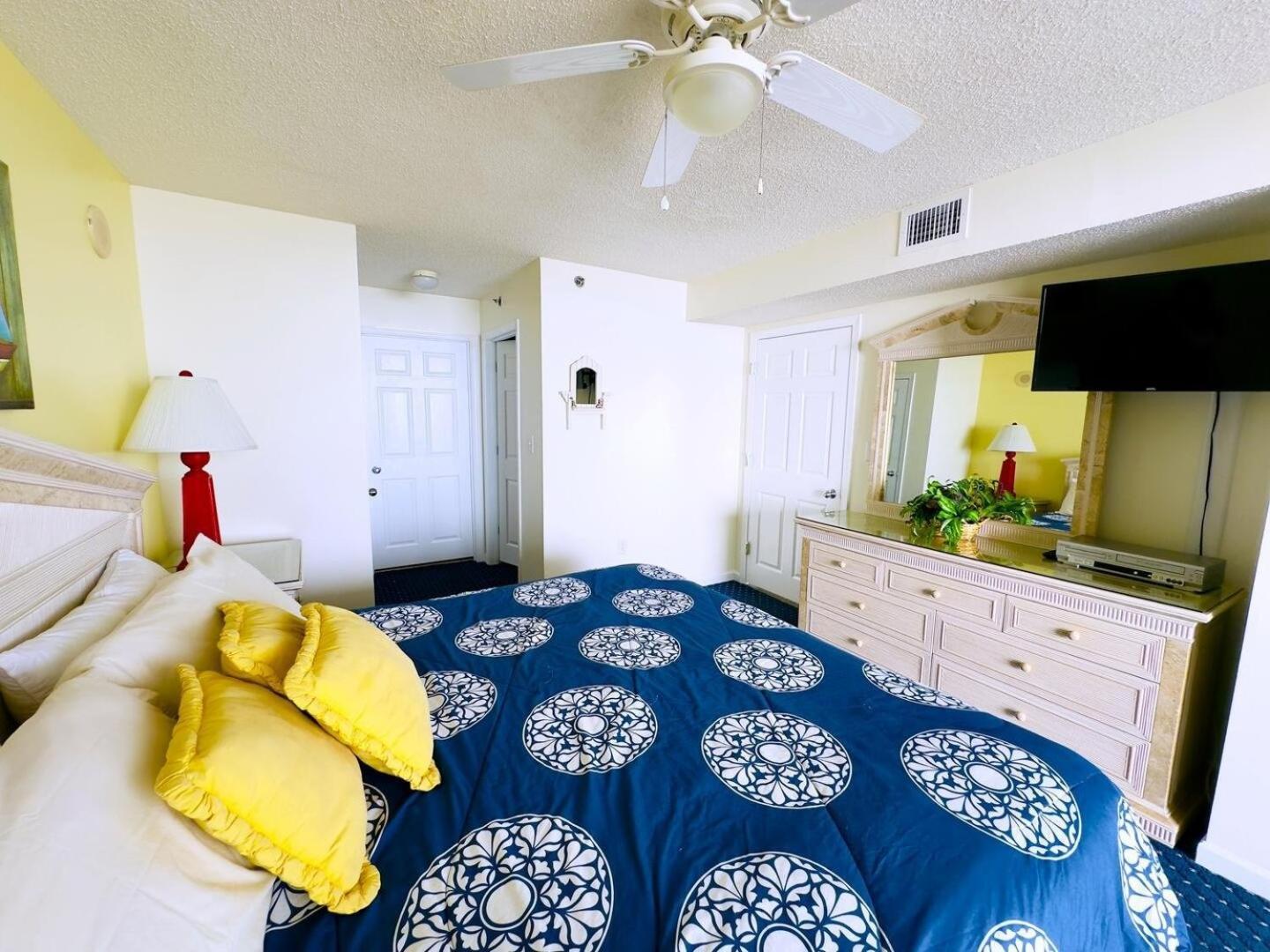Crescent Shores S 210 Apartment