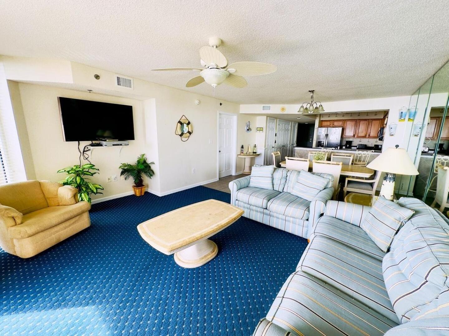 Crescent Shores S 210