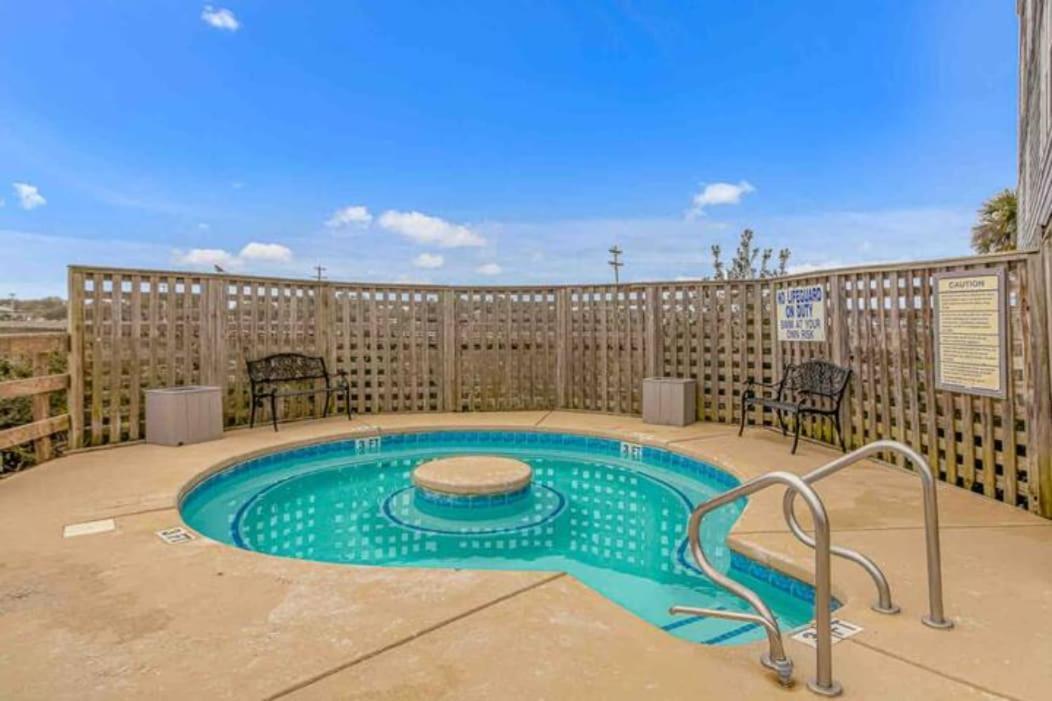 Apartment Amazing Direct Inlet View Steps From The Ocean *