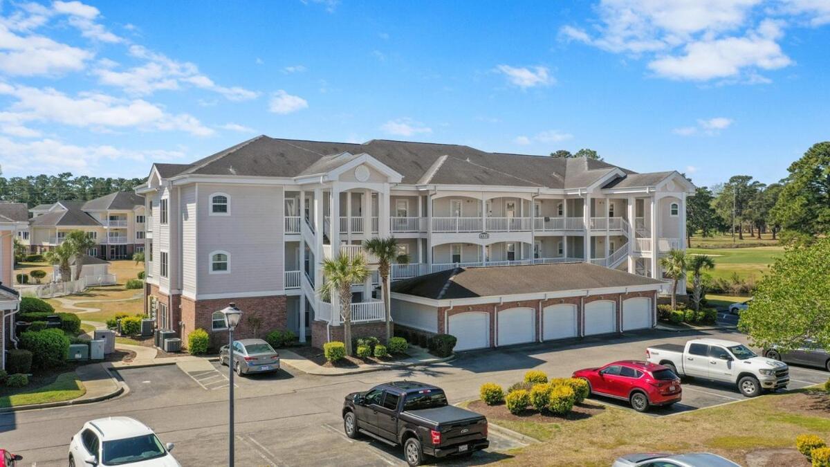 Paradise At The With A Golf Course View Apartment
