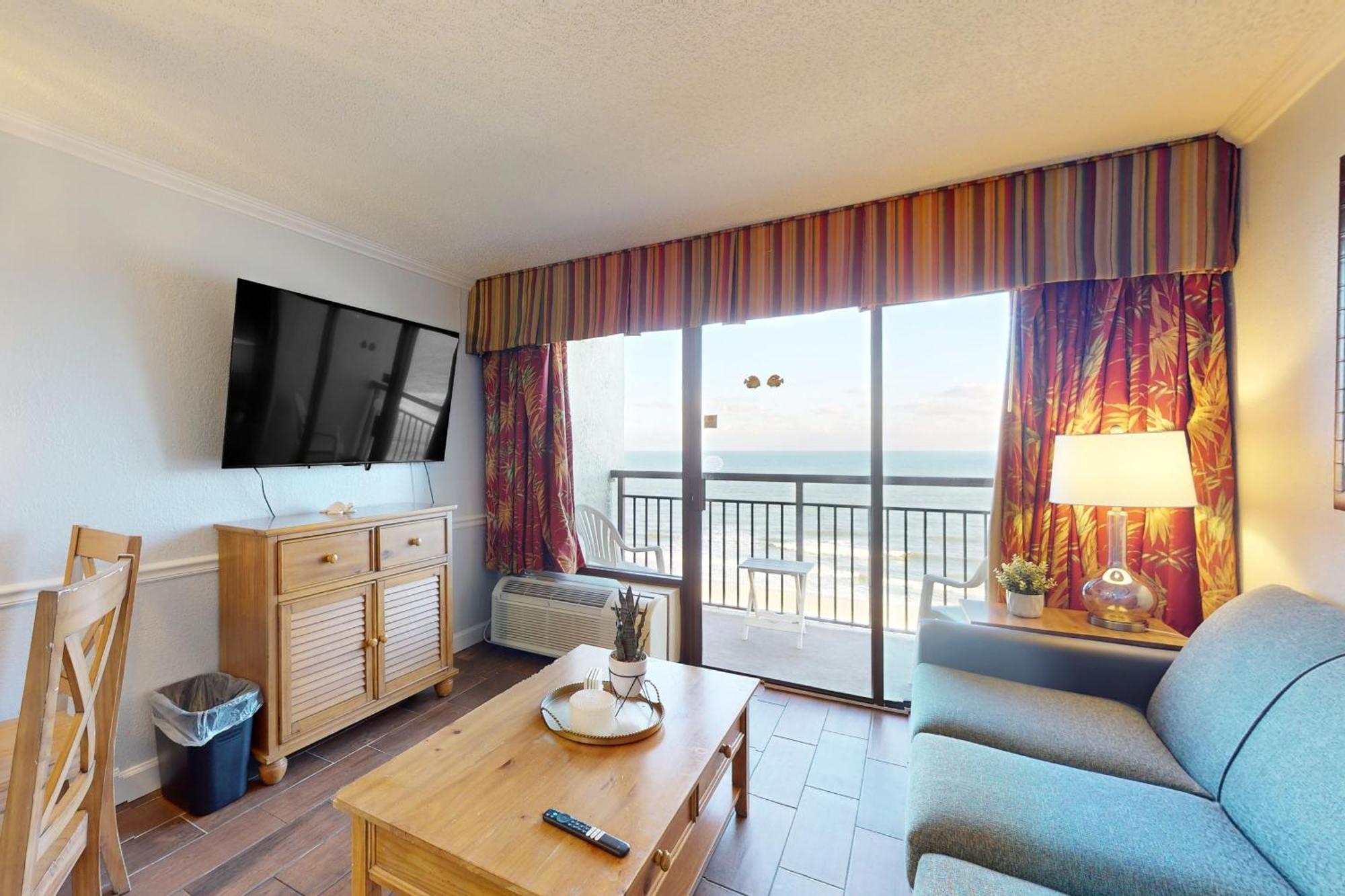 Apartment Monterey Bay 823