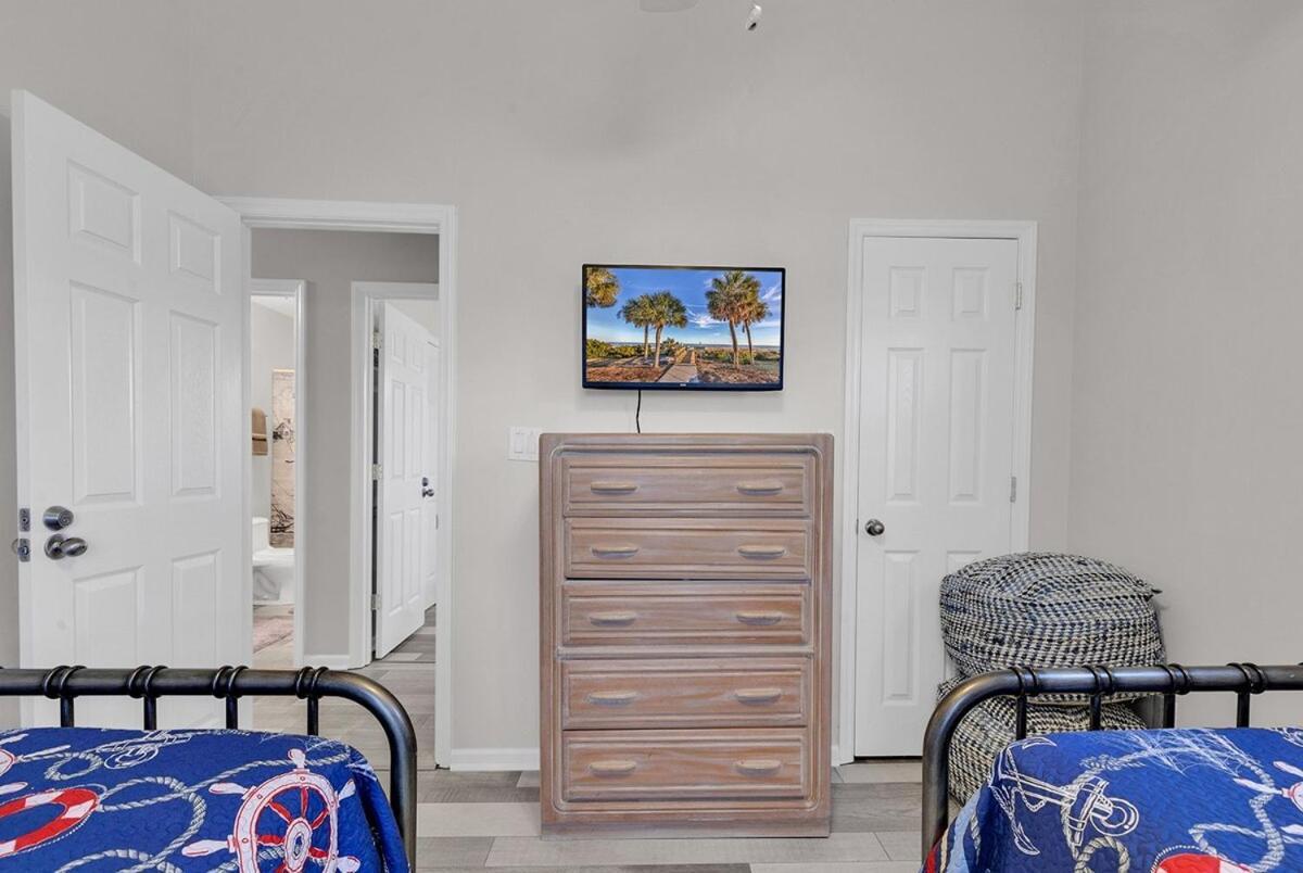 Ocean Lakes 5bd With Arcade Game Table And Waterpark