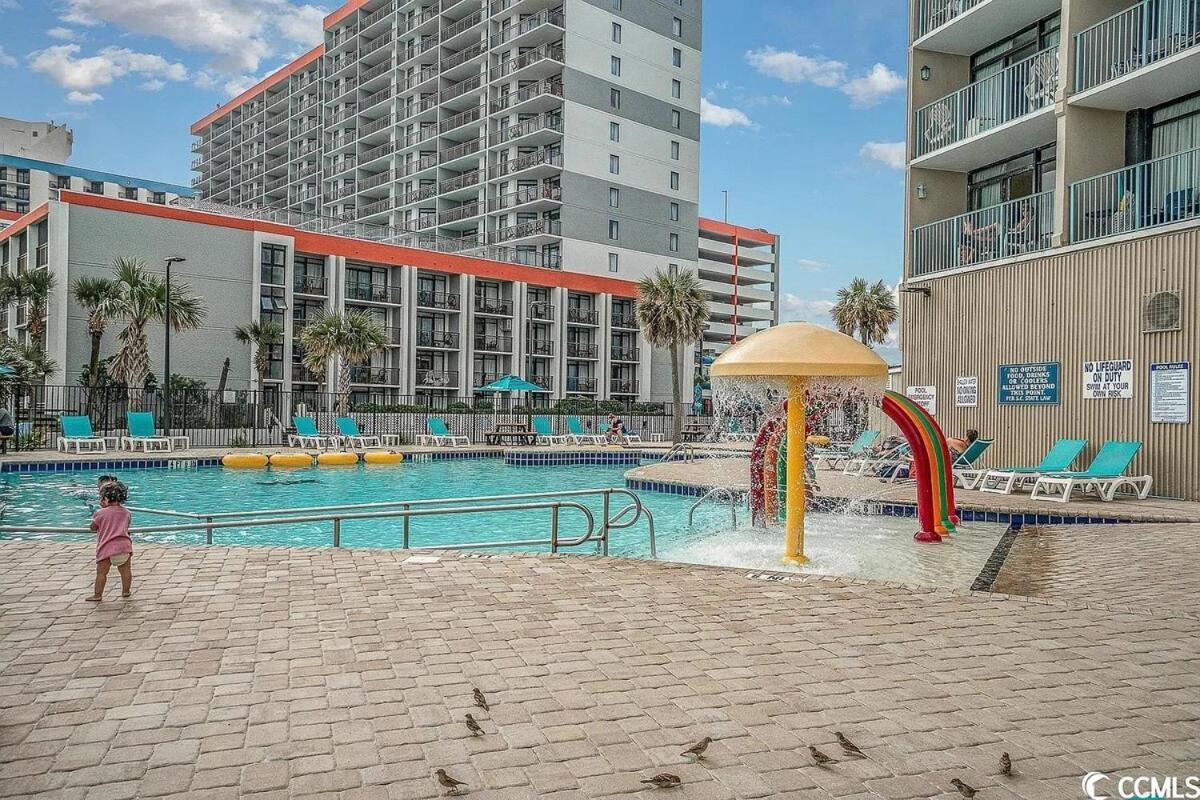 Apartment Wow! Oceanview 3 Bedroom Condo! Pool & Private Balcony *