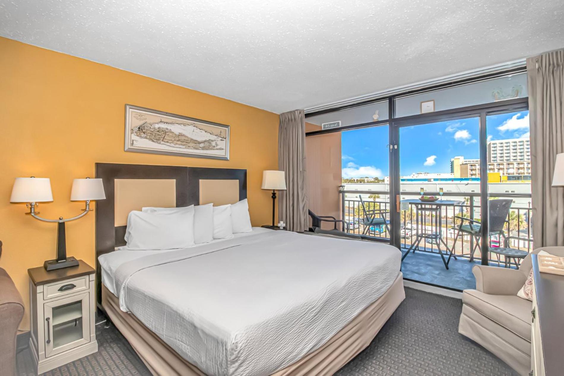 Ocean View Queen Suite- Landmark 517 Holiday home *
