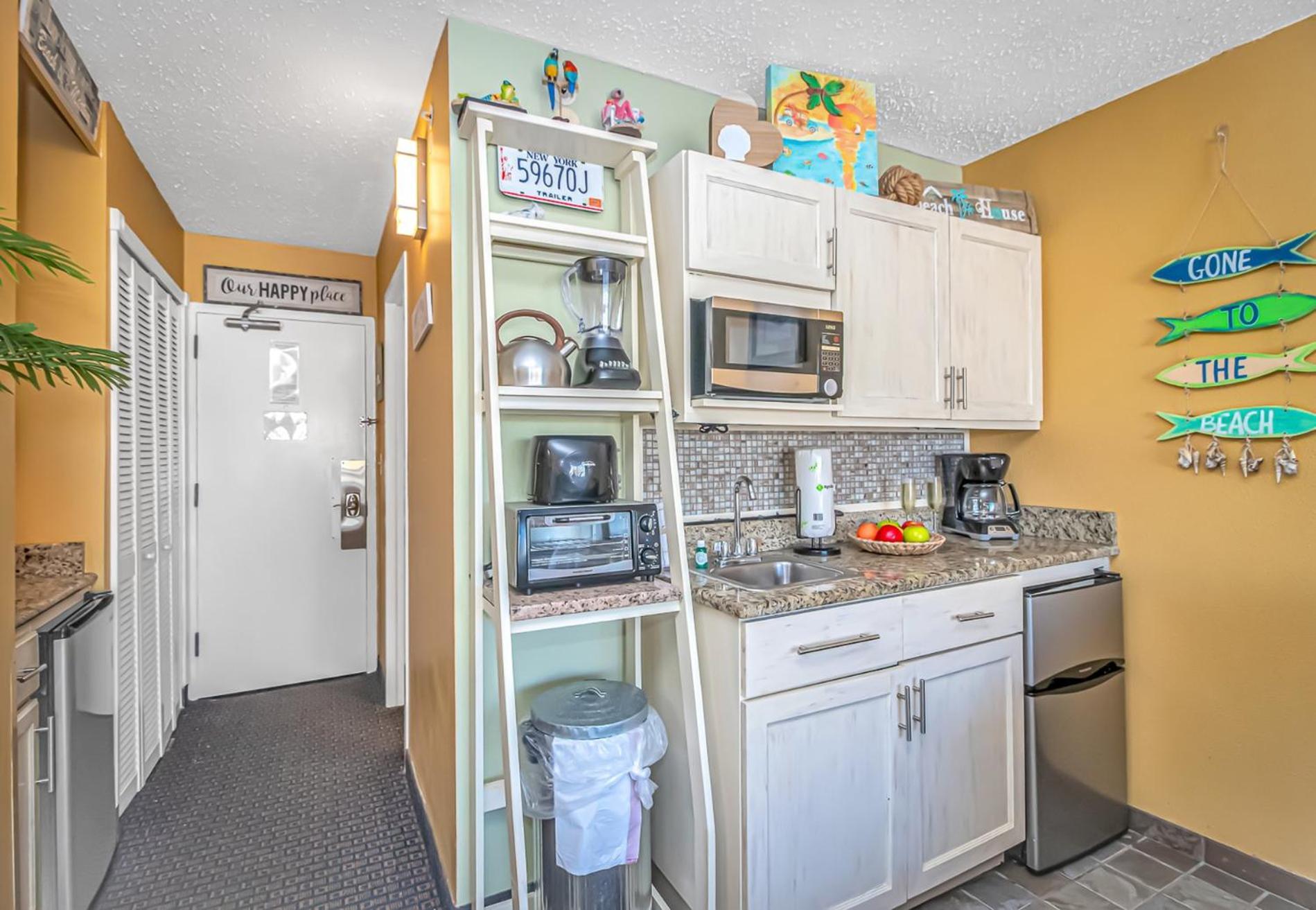 Ocean View Queen Suite- Landmark 517