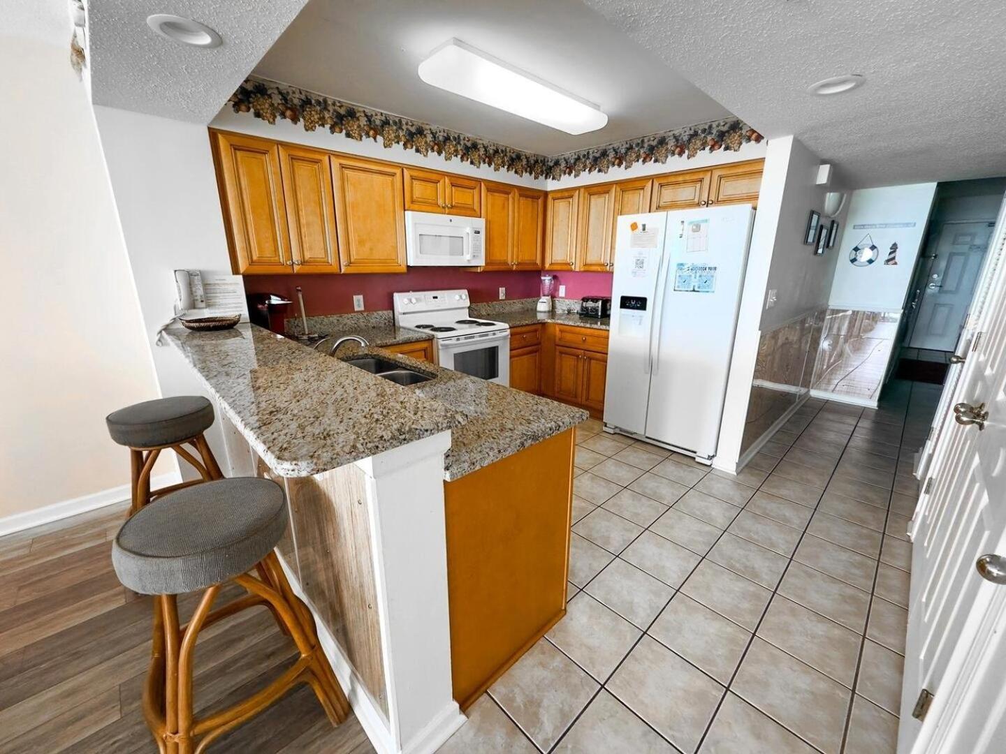 Ashworth 1505 Apartment