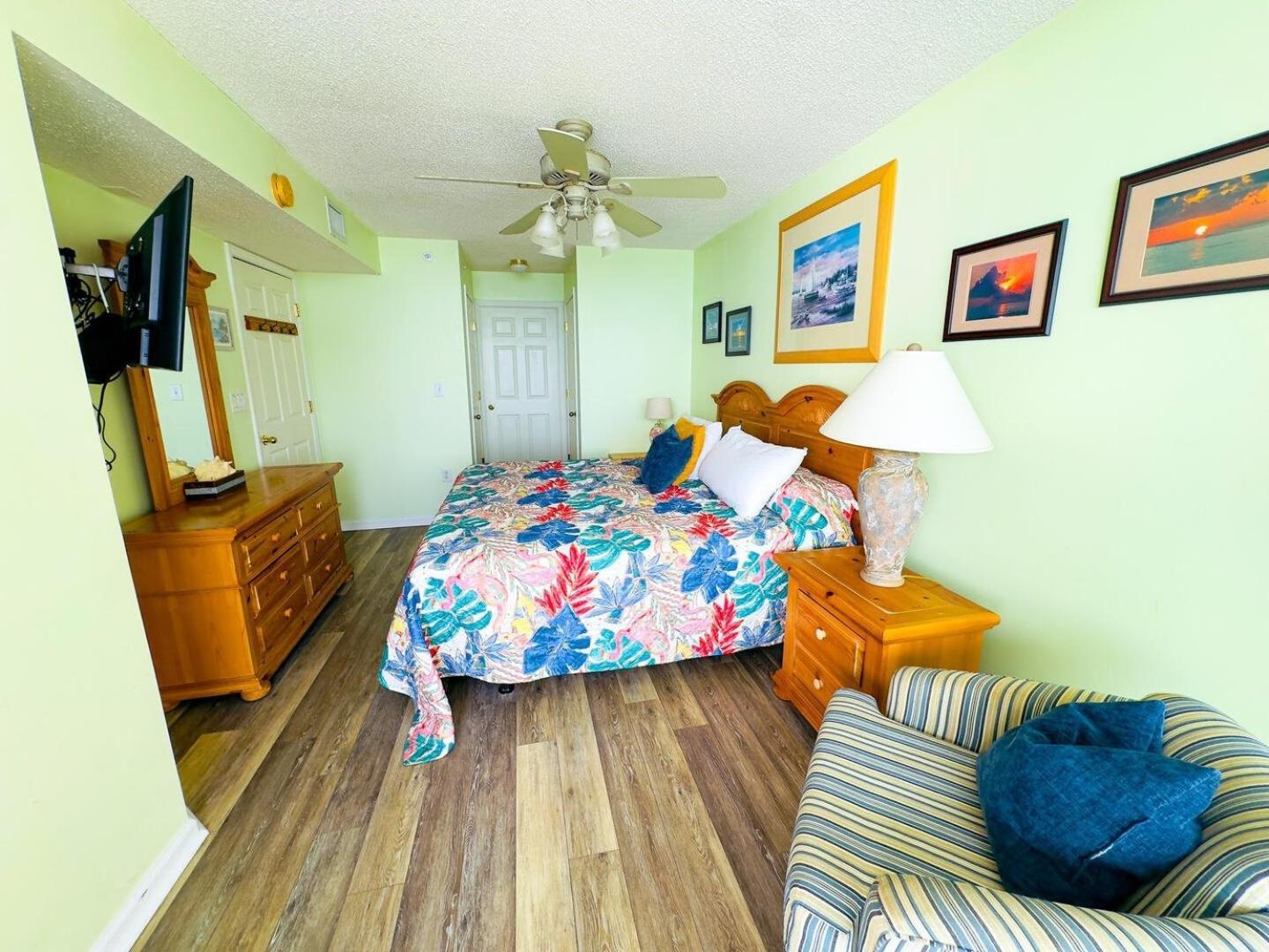 Ashworth 1505 Apartment