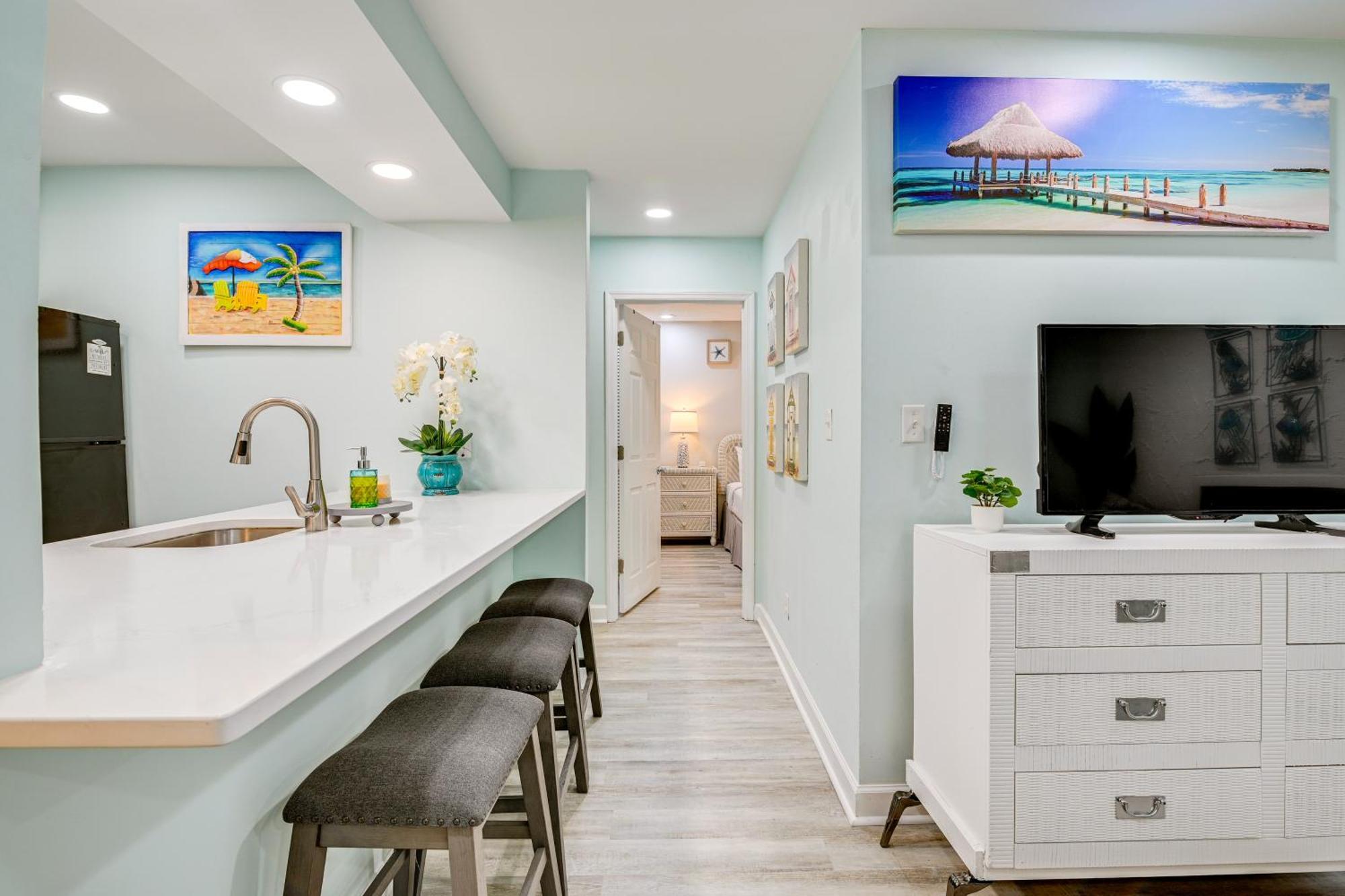 Apartment Cozy Myrtle Getaway 1 Block To Ocean! *