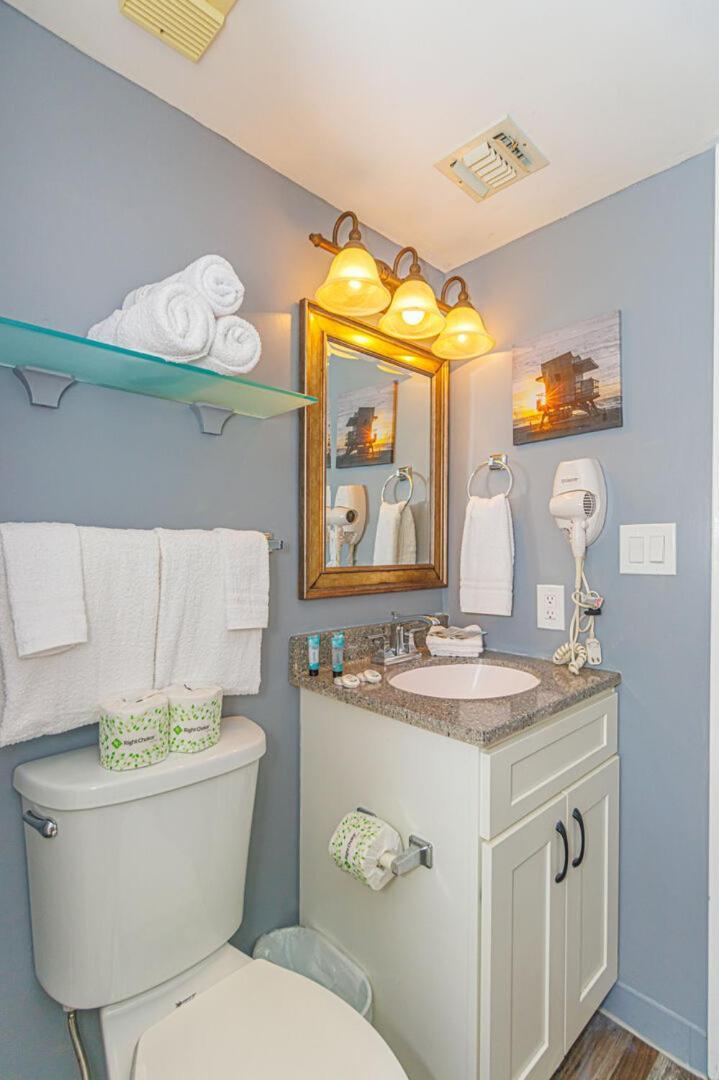 Stunning Ocean View 2 Bedroom Condo- Nicely Updated & Sleeps 6! Palace Unit 408 Holiday home Myrtle Beach