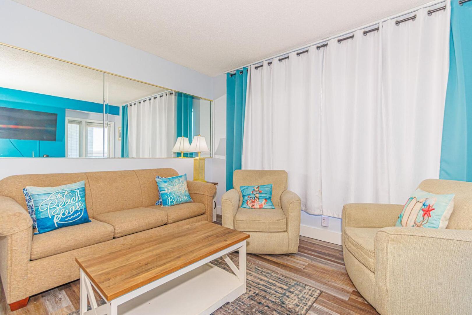 Stunning Ocean View 2 Bedroom Condo- Nicely Updated & Sleeps 6! Palace Unit 408 *