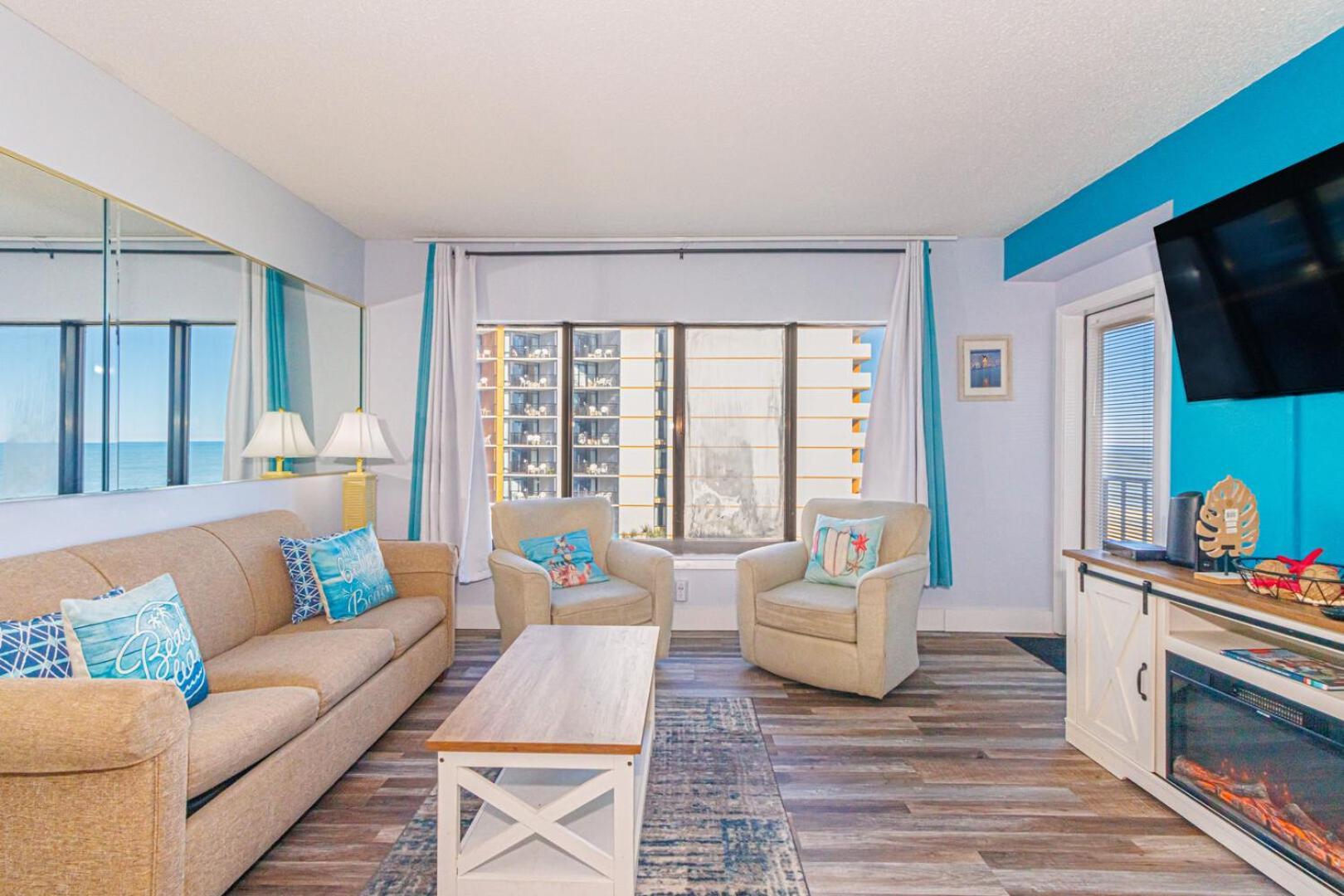 Stunning Ocean View 2 Bedroom Condo- Nicely Updated & Sleeps 6! Palace Unit 408 Holiday home