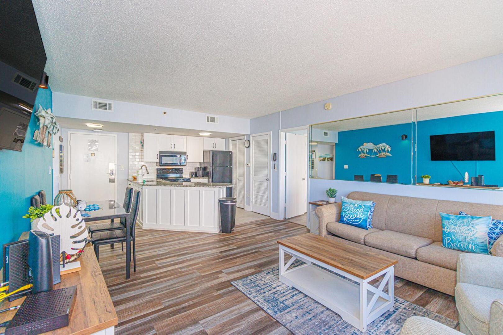 Holiday home Stunning Ocean View 2 Bedroom Condo- Nicely Updated & Sleeps 6! Palace Unit 408 *