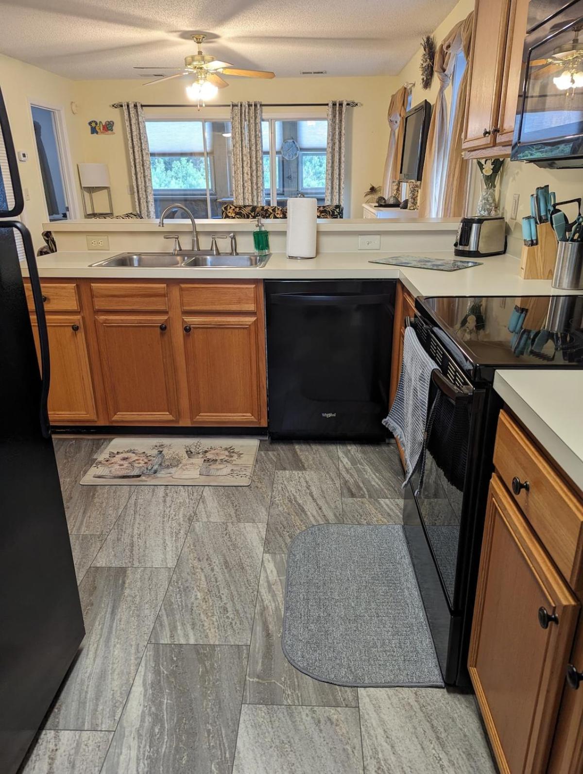 Centrally Located-secluded-nature-15 Min To Apartment