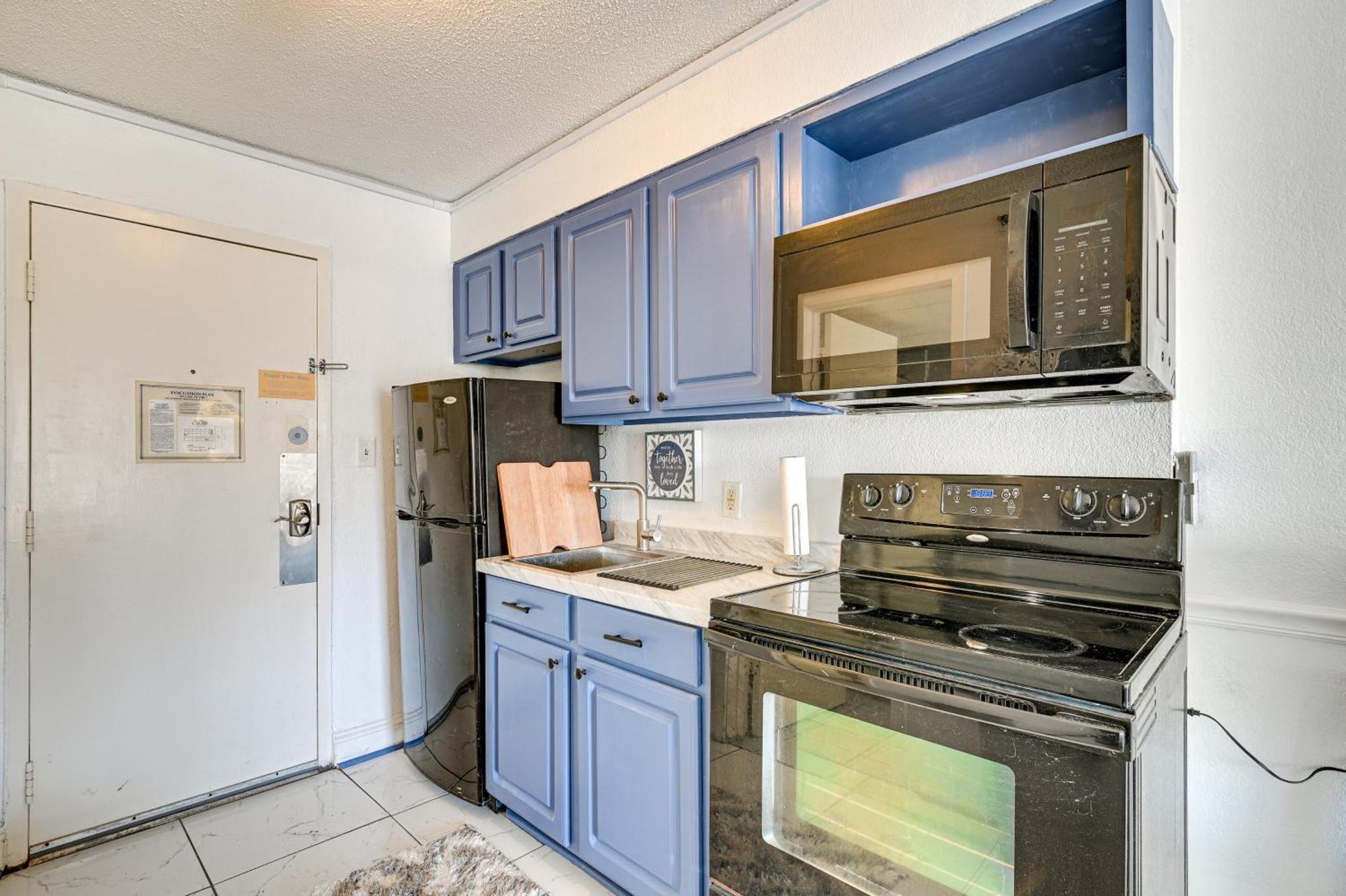 Apartment Sea Mist Oceanfront With Balcony!