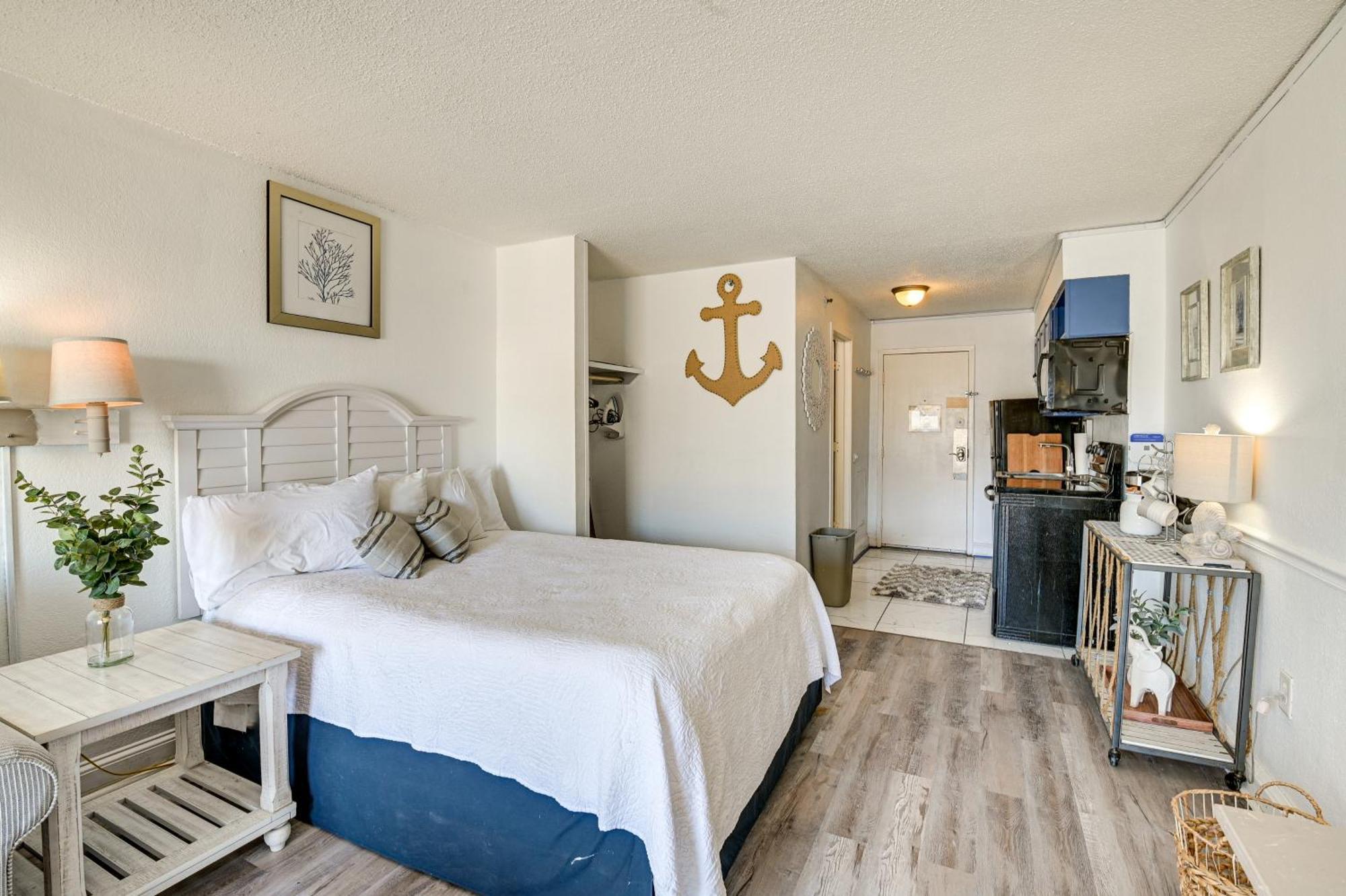 Apartment Sea Mist Oceanfront With Balcony! Myrtle Beach
