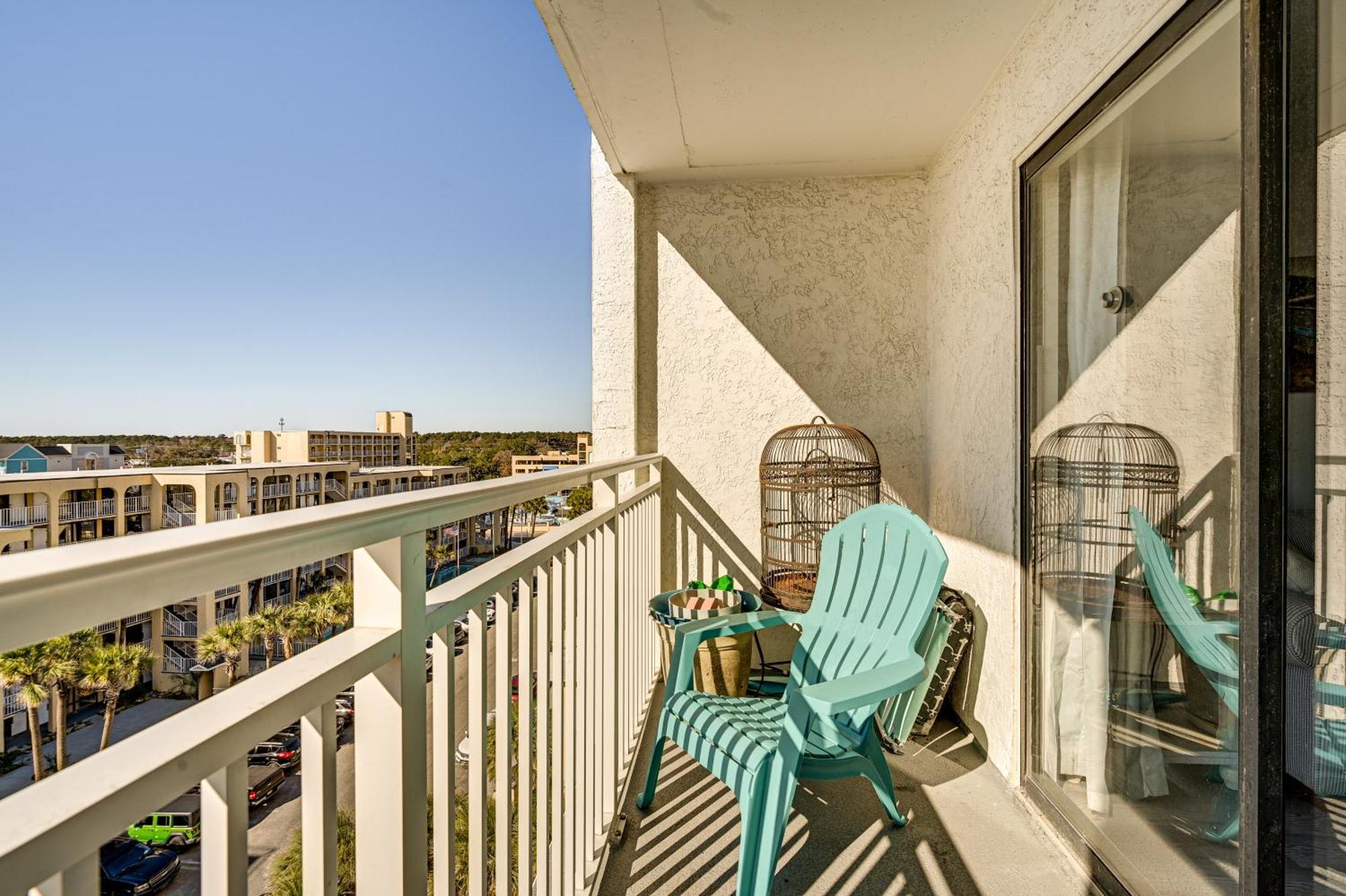 Sea Mist Oceanfront With Balcony!