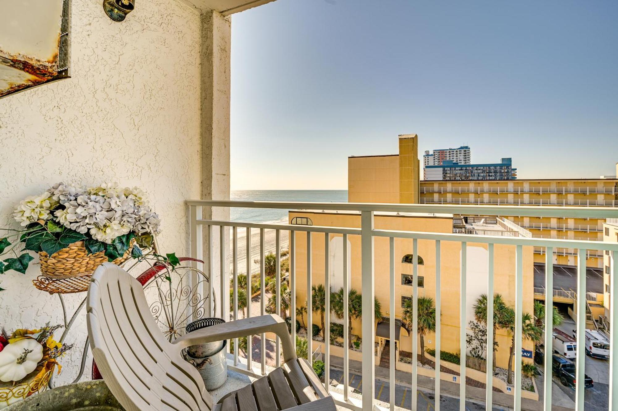Apartment Sea Mist Oceanfront With Balcony!