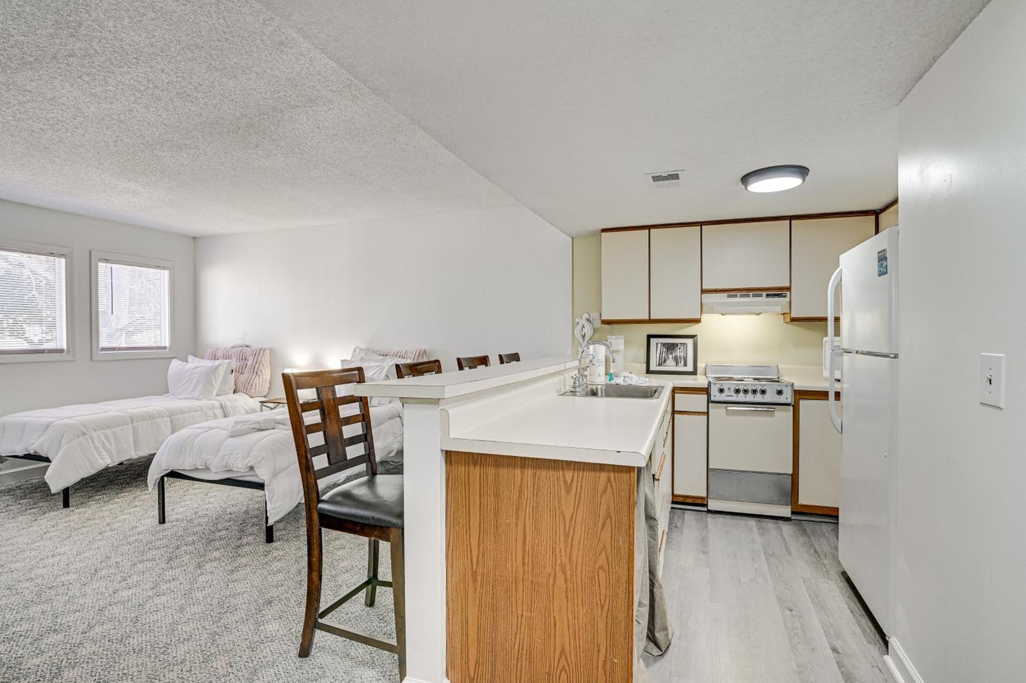Apartment Myrtle - Walk To Beach! *